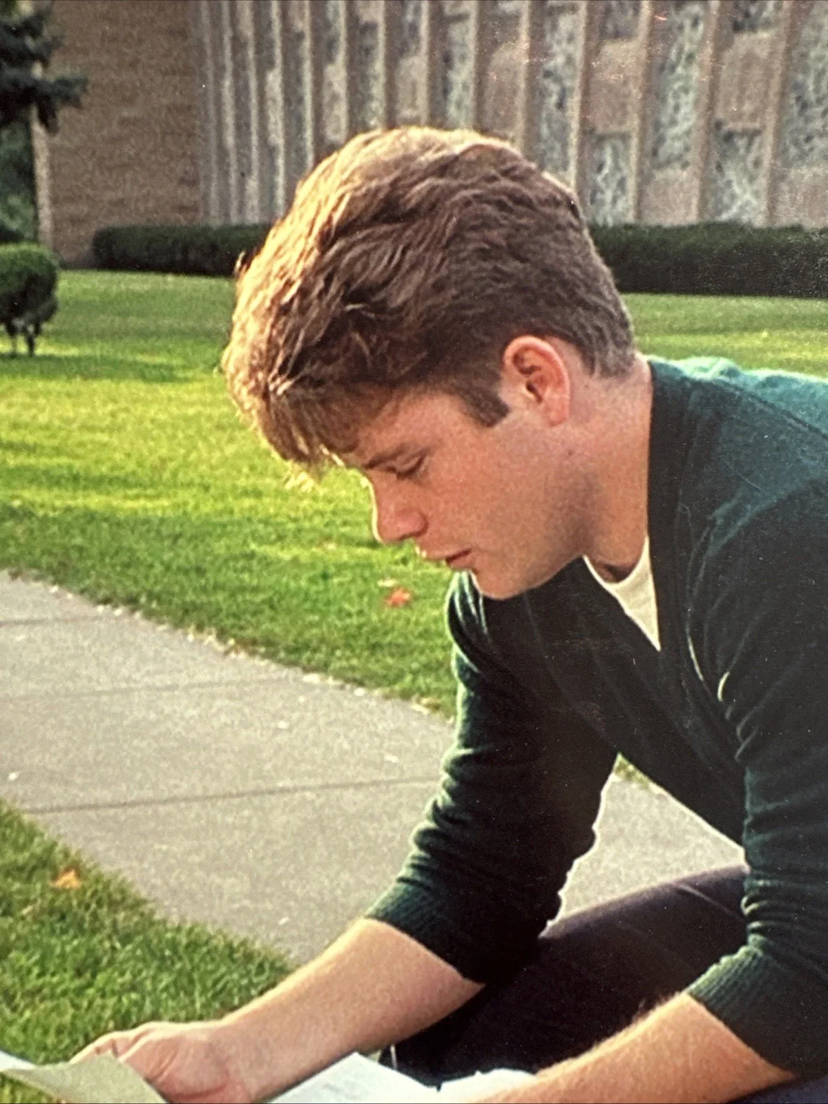 Sean Astin — Sean Astin - Rudy - 11 X 14 Autograph PSA, image 4
