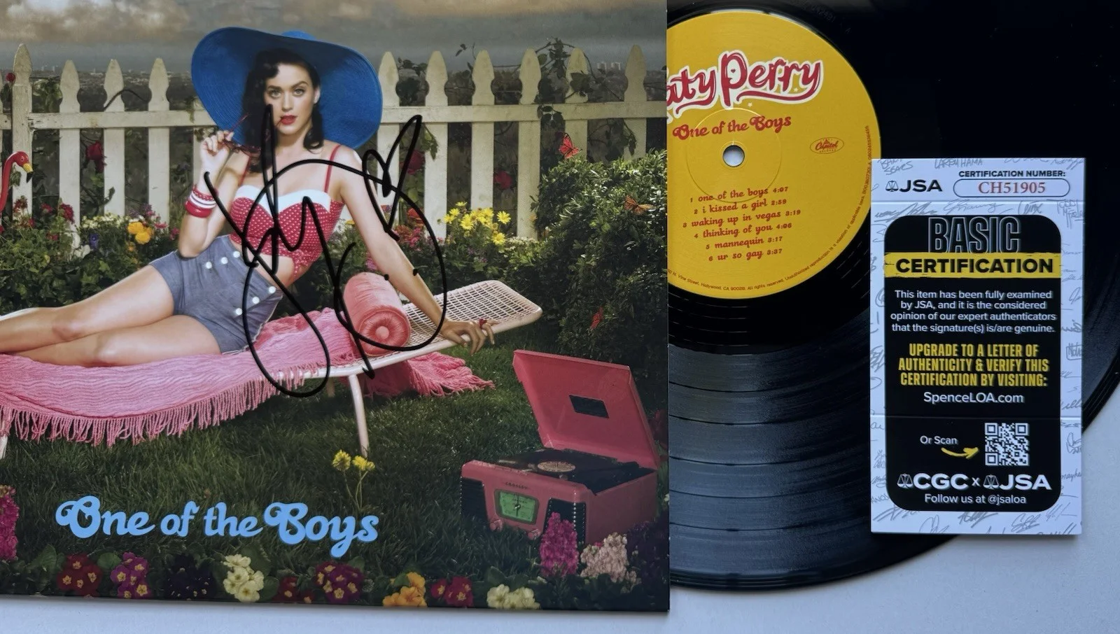 KATY PERRY HAND SIGNED AUTOGRAPHED 'ONE OF THE BOYS' VINYL ALBUM LP WITH JSA COA, изображение 2