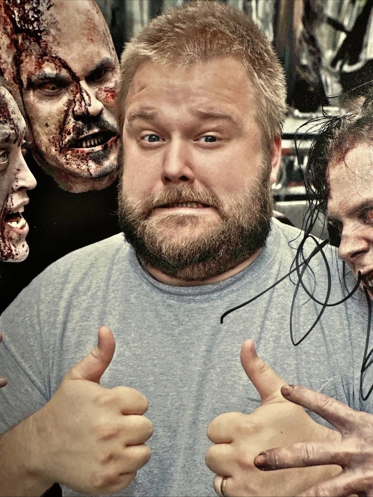 robert Kirkman — Robert Kirkman - Walking Dead 8 X 10 Autograph Psa, image 3