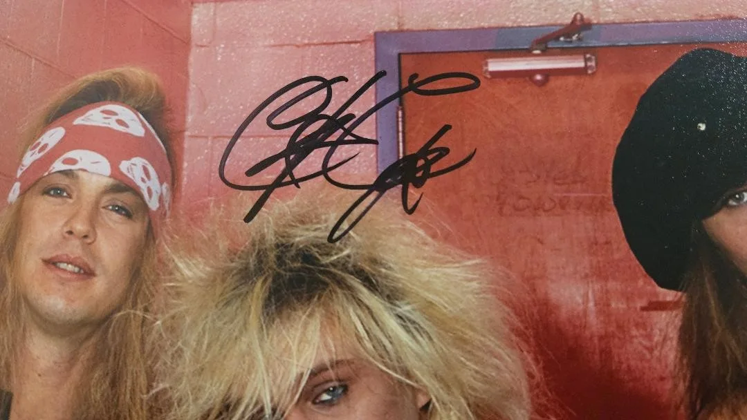 Bret Michaels, C.C. DeVille, Bobby Dall, Rikki Rockett — CC BOBBY RIKKI BRET MICHAELS SIGNED PHOTO 11X14 POISON AUTOGRAPHS BECKETT LOA, изображение 3