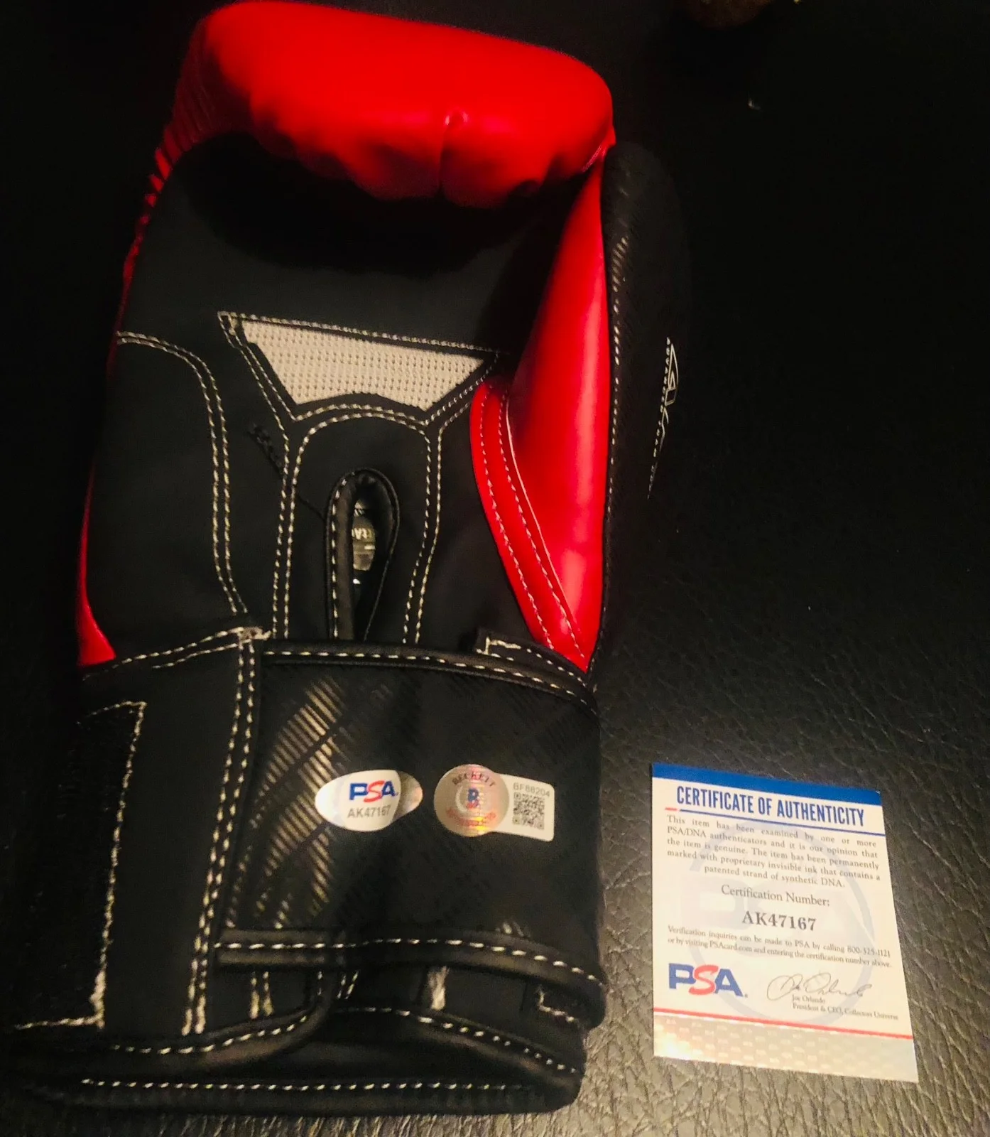Logan Paul — Logan Paul WWE Youtube Signed Autographed Boxing Glove PSA Beckett Mayweather B, image 2