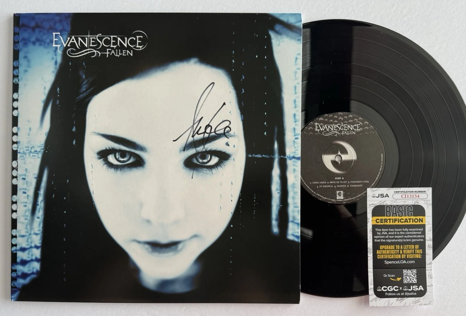 AMY LEE HAND SIGNED EVANESCENCE VINYL AUTOGRAPHED "THE FALLEN" WITH JSA COA., image 2