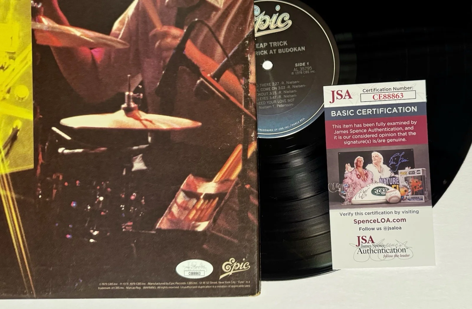 CHEAP TRICK ROBIN ZANDER HAND SIGNED AUTOGRAPHED VINYL ALBUM LP +JSA COA, изображение 5