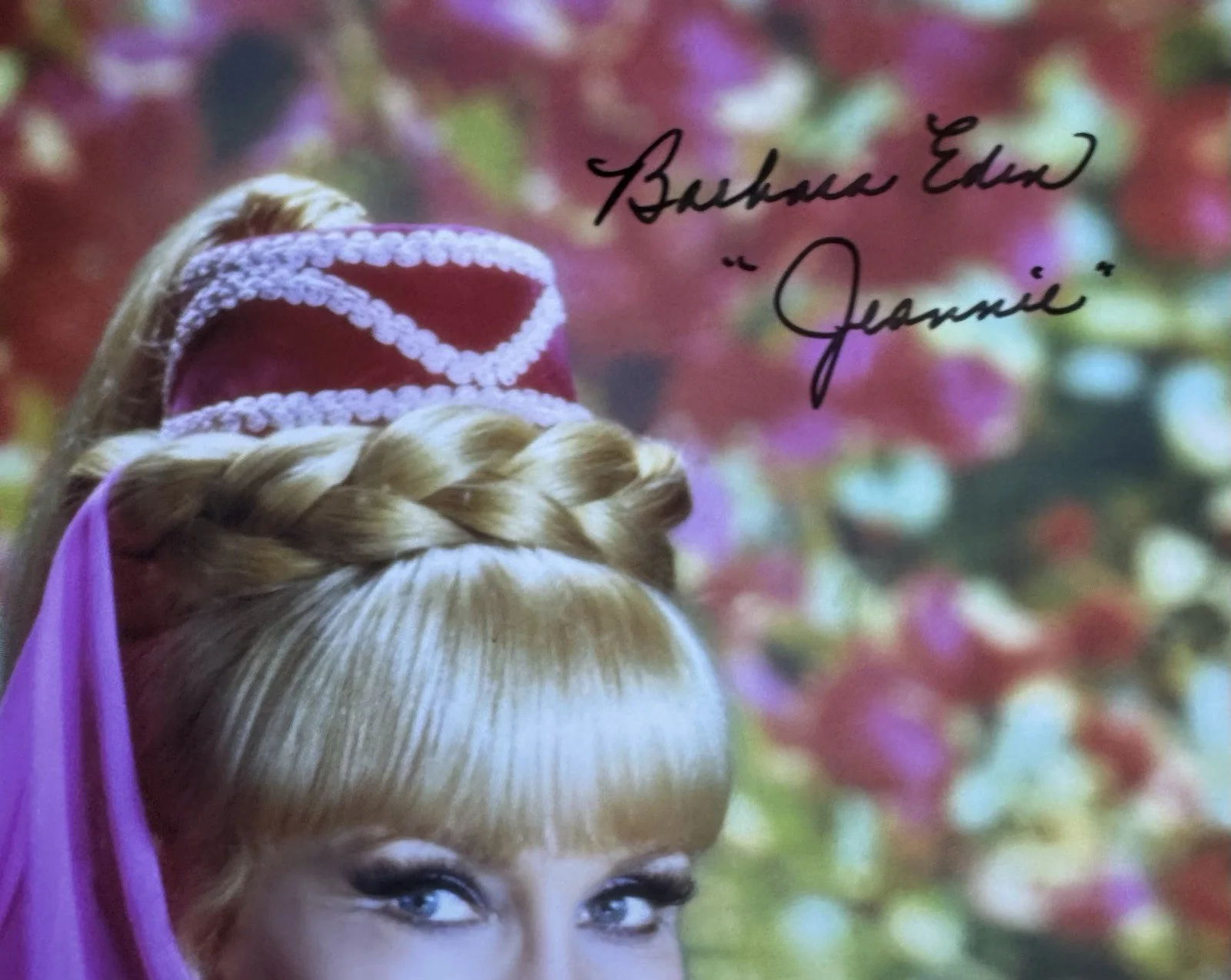 BARBARA EDEN — BARBARA EDEN HAND SIGNED AUTOGRAPH 11X14 PHOTO "I DREAM OF JEANNIE" +JSA COA.., изображение 2