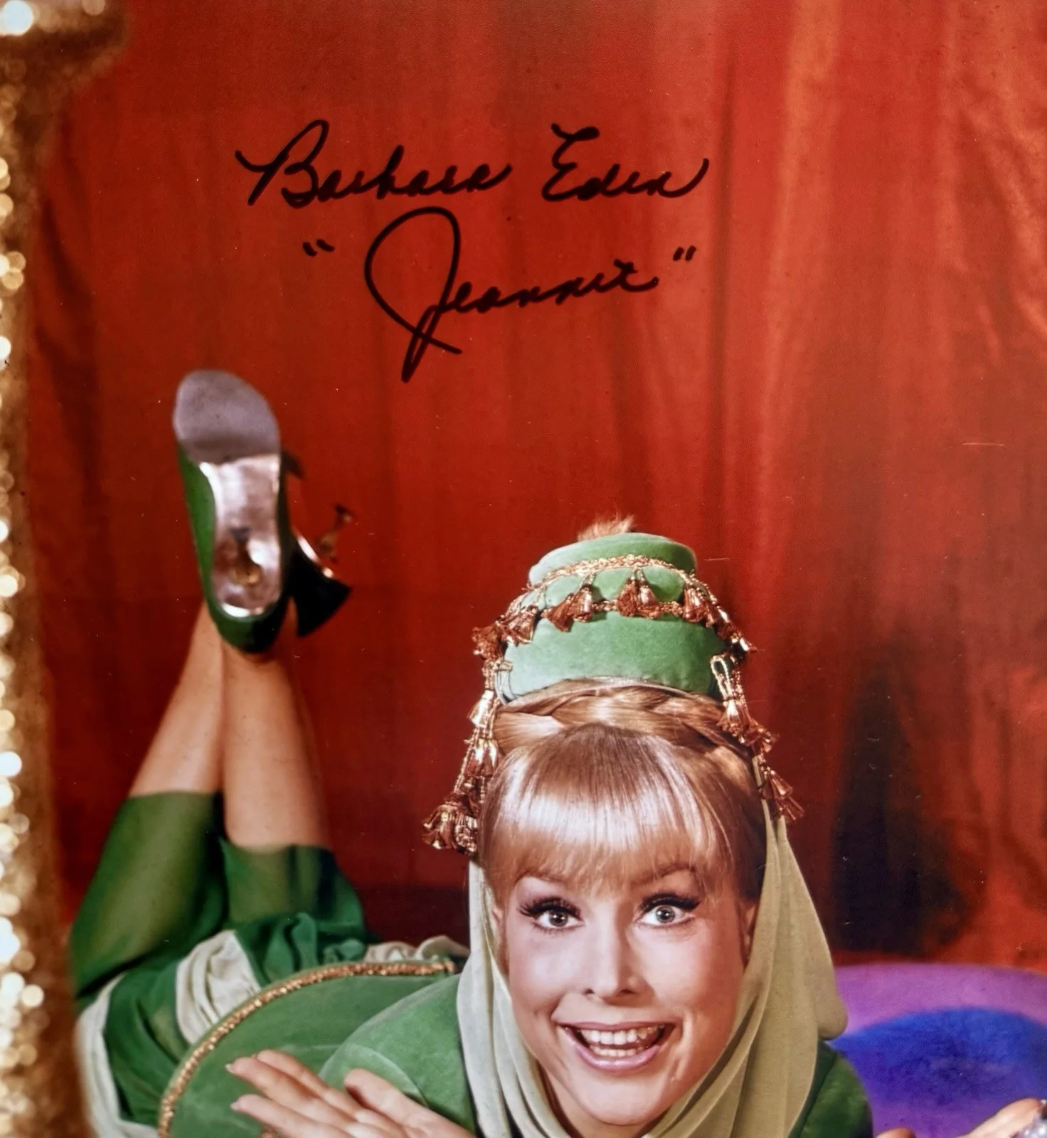 BARBARA EDEN — BARBARA EDEN HAND SIGNED AUTOGRAPH 11X14 PHOTO "I DREAM OF JEANNIE" +JSA COA, изображение 2