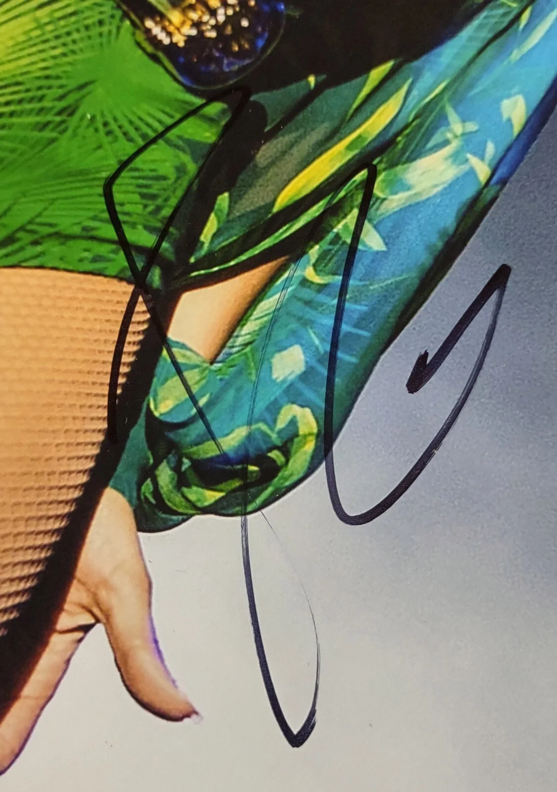 PLEASE READ! Jennifer Lopez JLO Signed 11x14 Photo PSA Sticker BAS Beckett COA!, image 2