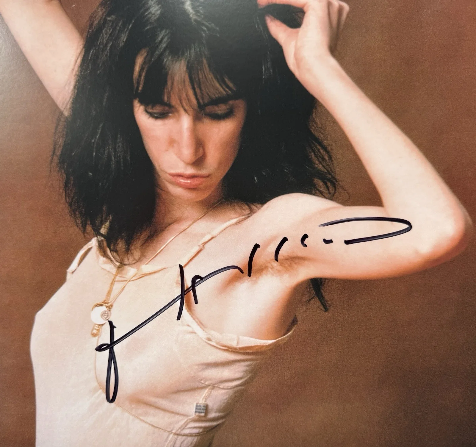 PATTI SMITH HAND SIGNED AUTOGRAPHED "EASTER" VINYL ALBUM LP +JSA COA., image 2