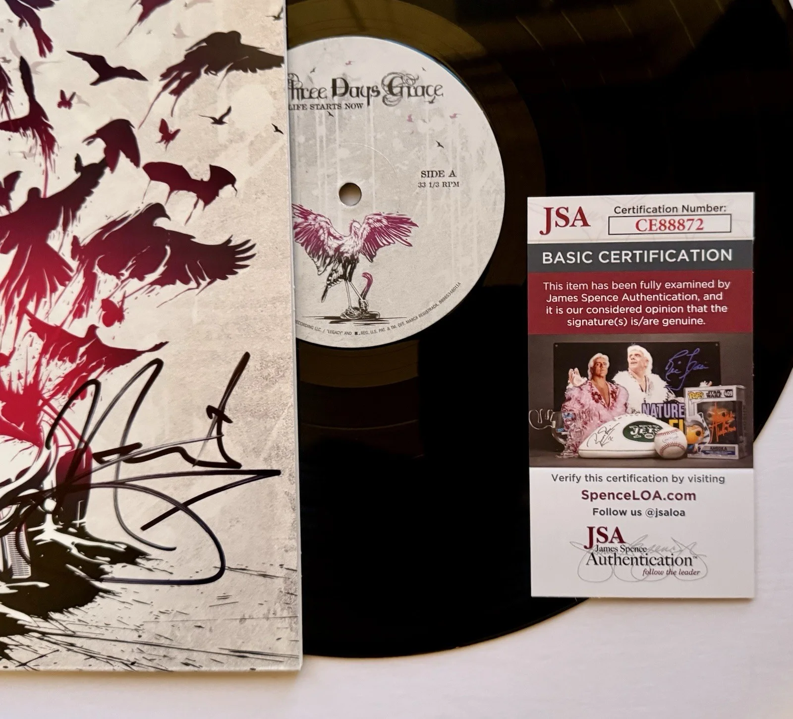 THREE DAYS GRACE ADAM, NEIL, BARRY & BRAD SIGNED AUTOGRAPHED VINYL ALBUM JSA COA, image 2
