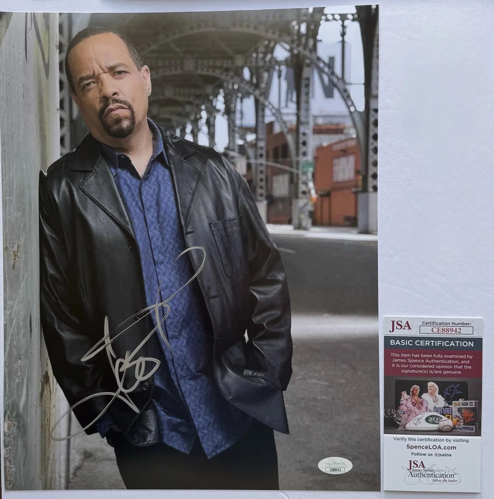 ICE-T — ICE-T HAND SIGNED AUTOGRAPH "LAW & ORDER: SVU" 11X14 PHOTO +JSA COA RAP LEGEND., image 2