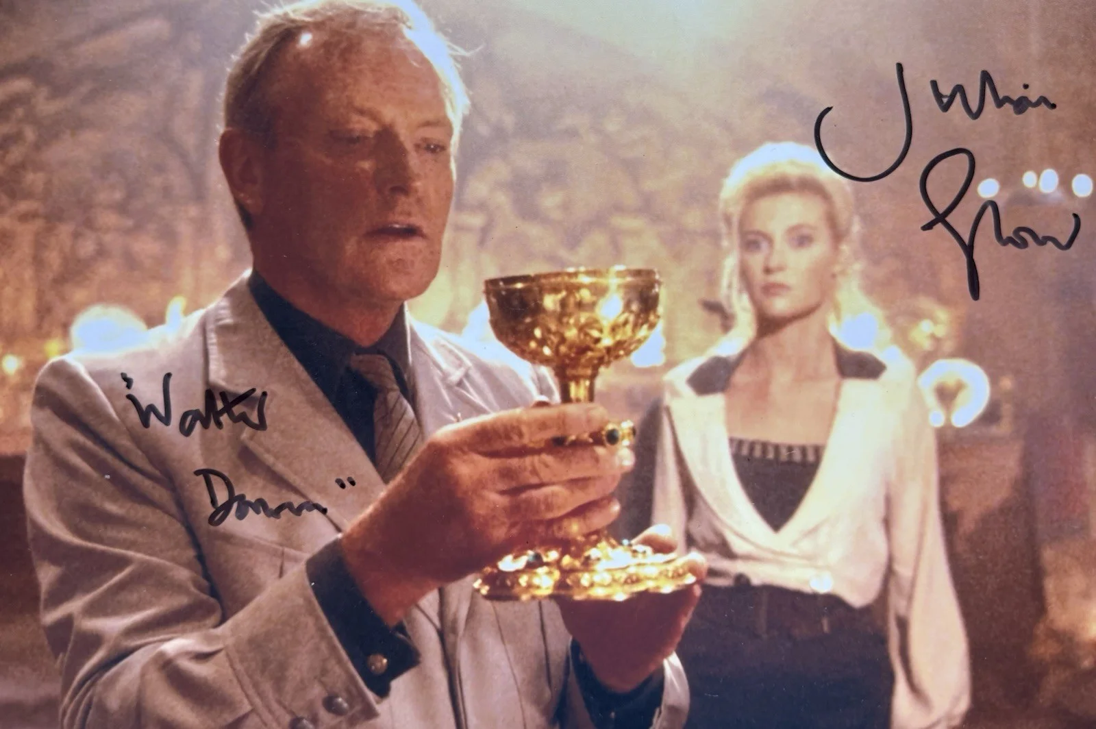 JULIAN GLOVER — JULIAN GLOVER SIGNED AUTOGRAPH "INDIANA JONES LAST CRUSADE" 8X10 PHOTO +JSA COA, image 2