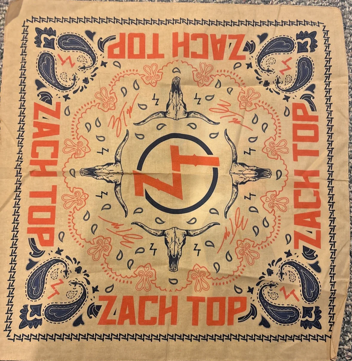 Zach Top cold beer /country music photo journal Vol. 1 Signed + Handkerchief, изображение 3