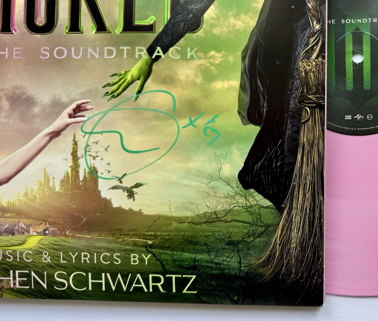 CYNTHIA ERIVO HAND SIGNED AUTOGRAPHED "WICKED" VINYL ALBUM LP +JSA COA GREEN PEN, изображение 3