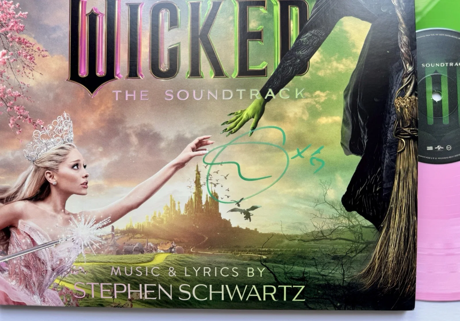 CYNTHIA ERIVO HAND SIGNED AUTOGRAPHED "WICKED" VINYL ALBUM LP +JSA COA GREEN PEN, изображение 4