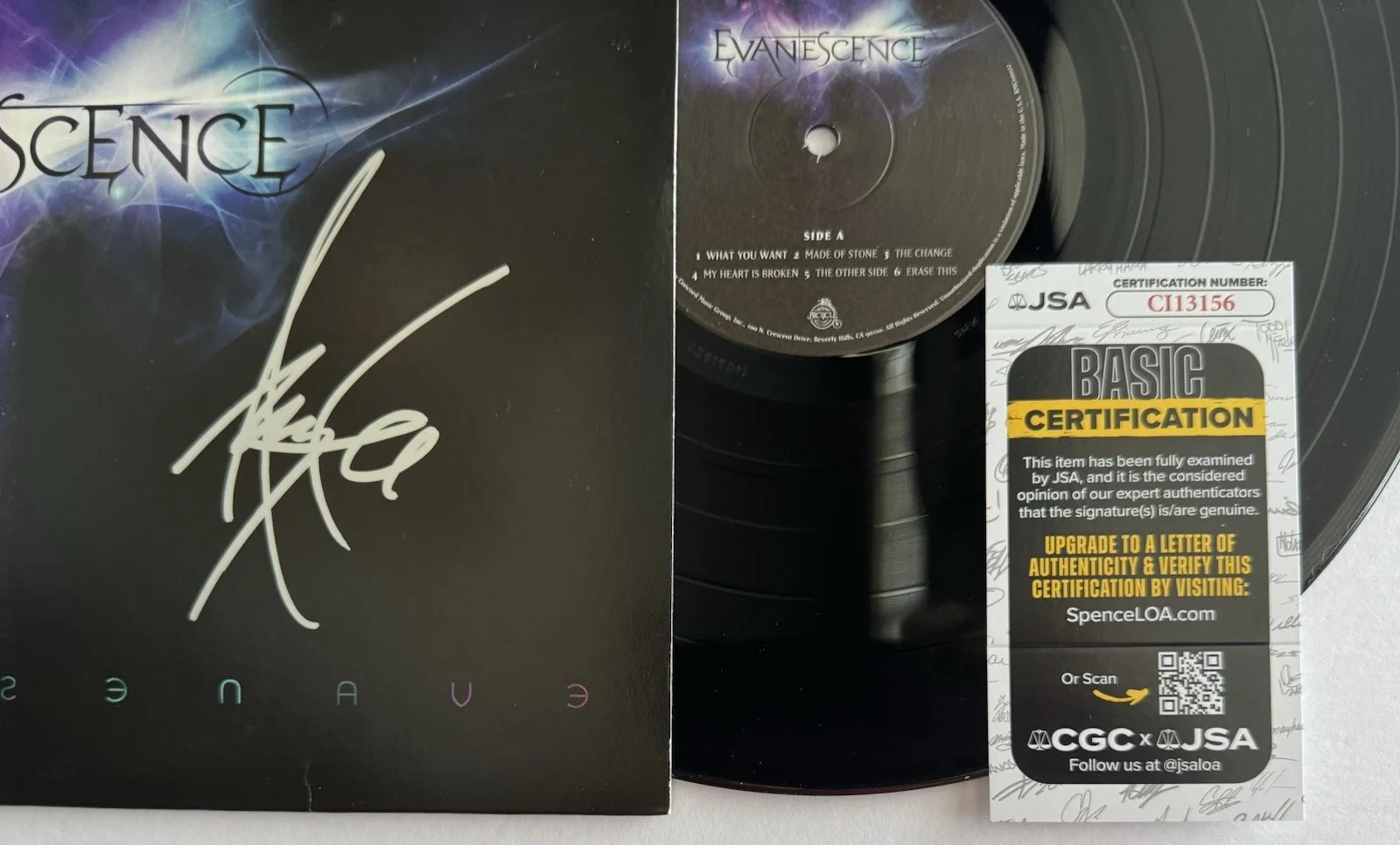 AMY LEE HAND SIGNED EVANESCENCE VINYL AUTOGRAPHED WITH JSA COA, image 3