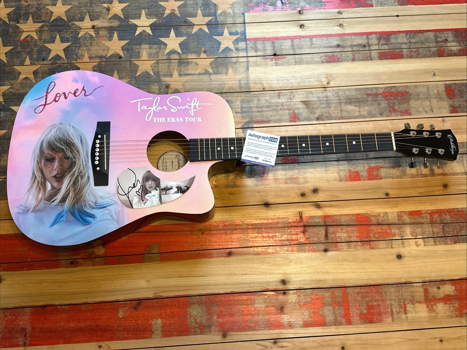 🚨Rare TAYLOR SWIFT Signed CUSTOM FULL SIZE Acoustic Guitar Country ACOA 🚨🚨🎸, изображение 2