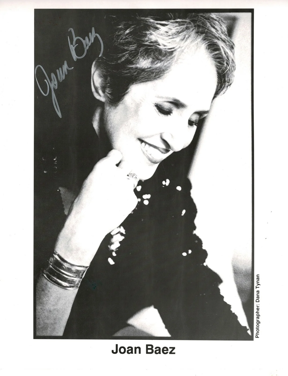 Joan Baez Collection – Lot of 3 Signed Photos + Handwritten Note + Flower Sketch, image 4