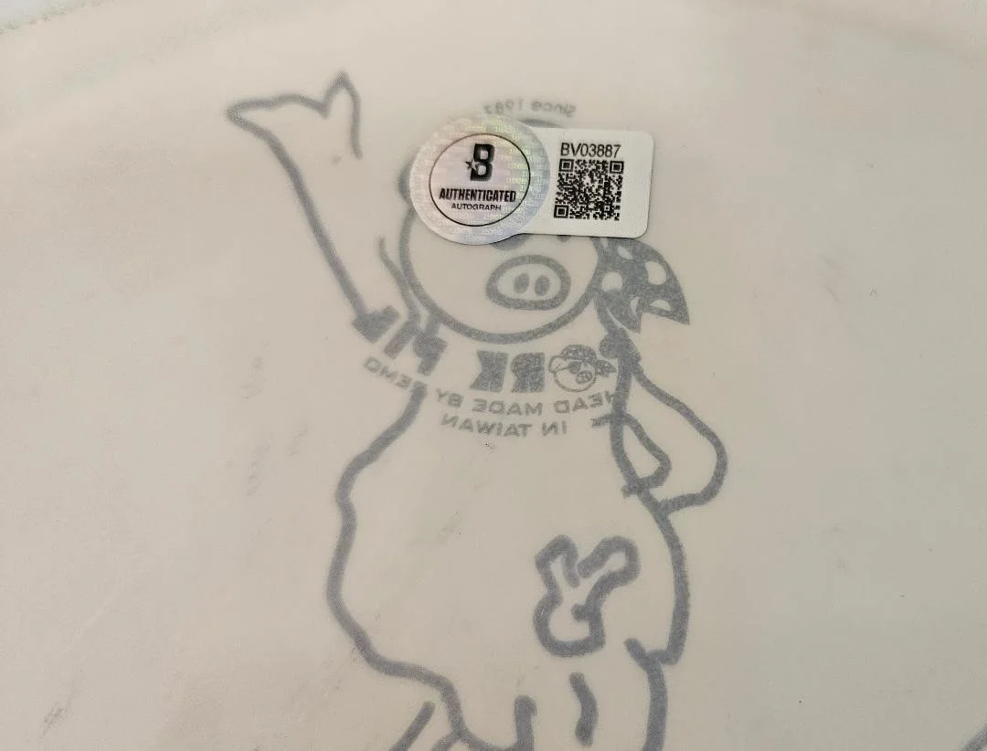 Mark Mothersbaugh, Bob 1, Jerry Casale, Josh Hager, Jeff Friedl — DEVO SIGNED DRUM HEAD GERALD BOB MARK MOTHERSBAUGH 5 AUTOS BECKETT LOA BV03887, image 3