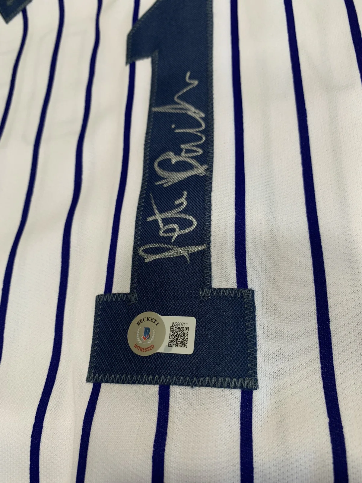 Pete Davidson / Saturday Night Live — Pete Davidson Signed New York Yankees Jersey SNL Beckett Certified 🔥 Rare, image 3