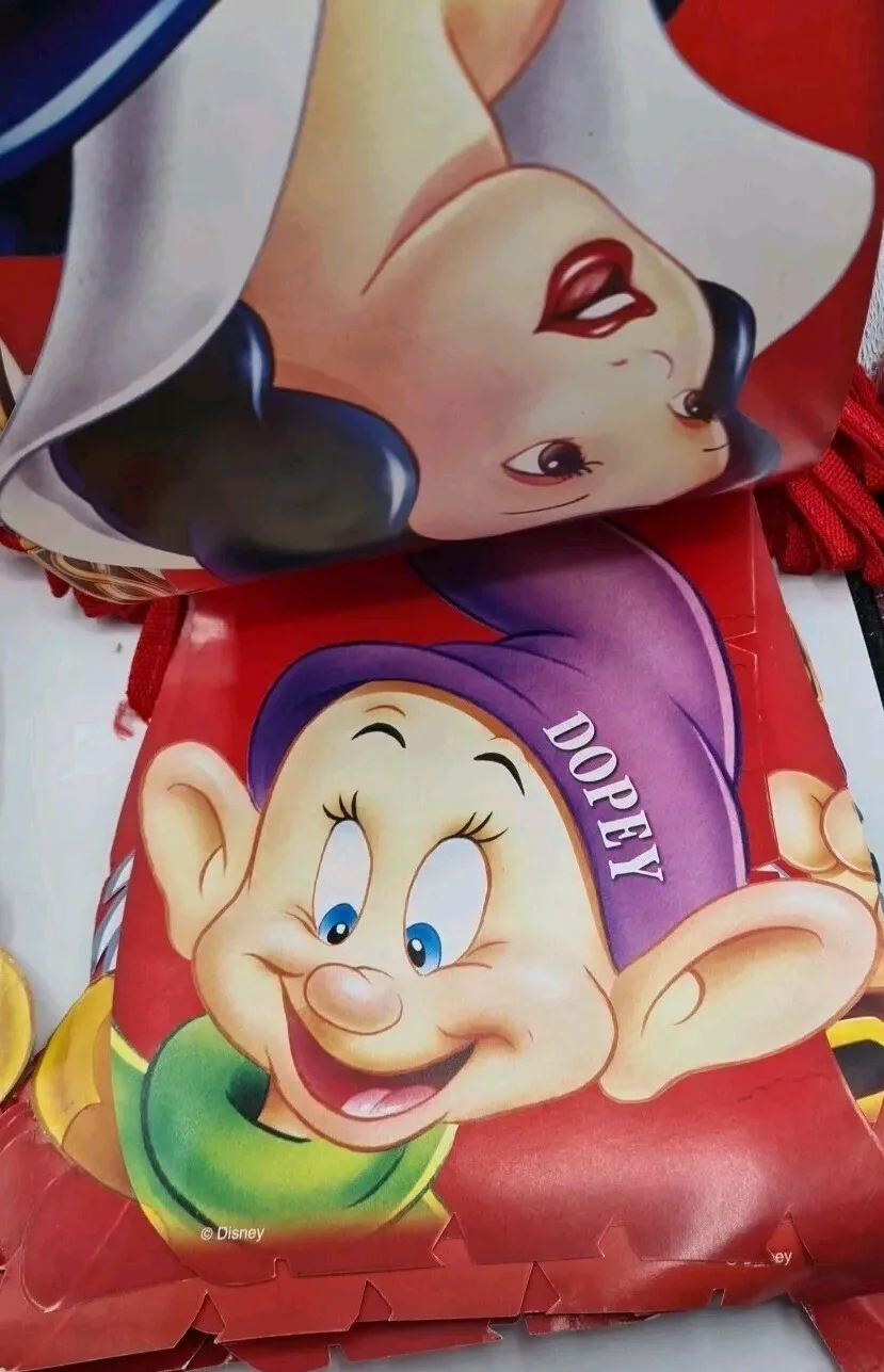 Disneys SNOW WHITE AND THE SEVEN DWARFS DVD Shop Advertising Banners Bunting A6, изображение 3