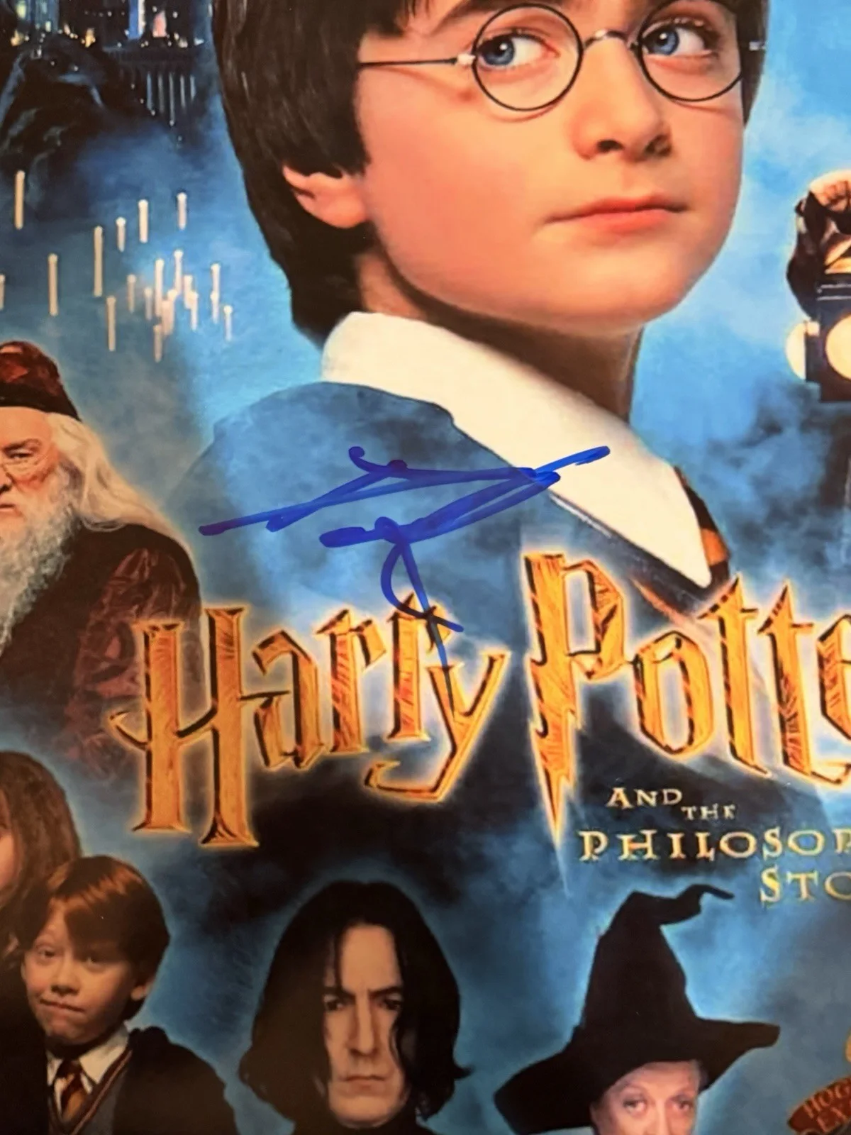 Daniel Radcliffe — Daniel Radcliffe Signed Auto Harry Potter And The Philosopher’s Stone 12x18 JSA, image 2