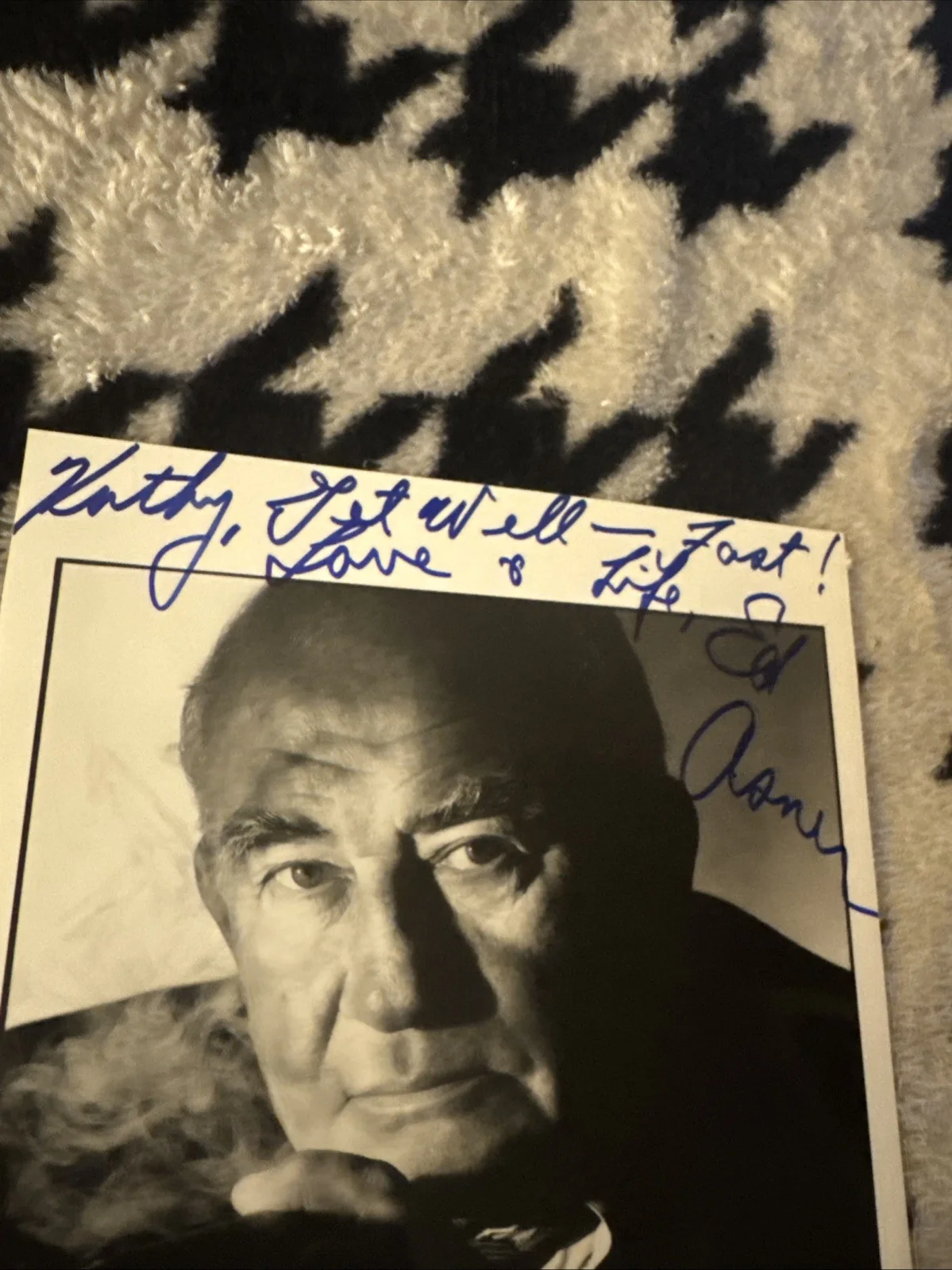 Ed Asner — Signed Ed Asner 8x10 Photo, image 3