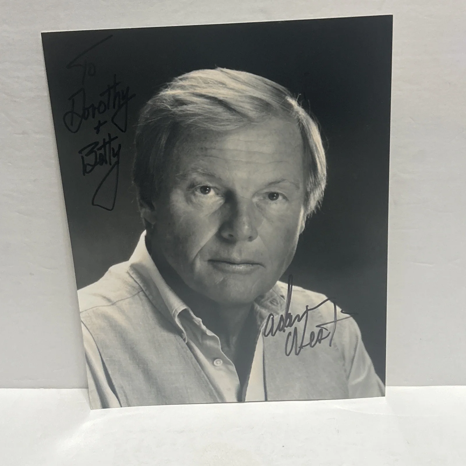 Adam West — SIGNED Adam West (Batman, Family Guy) Autograph Photo circa 2009