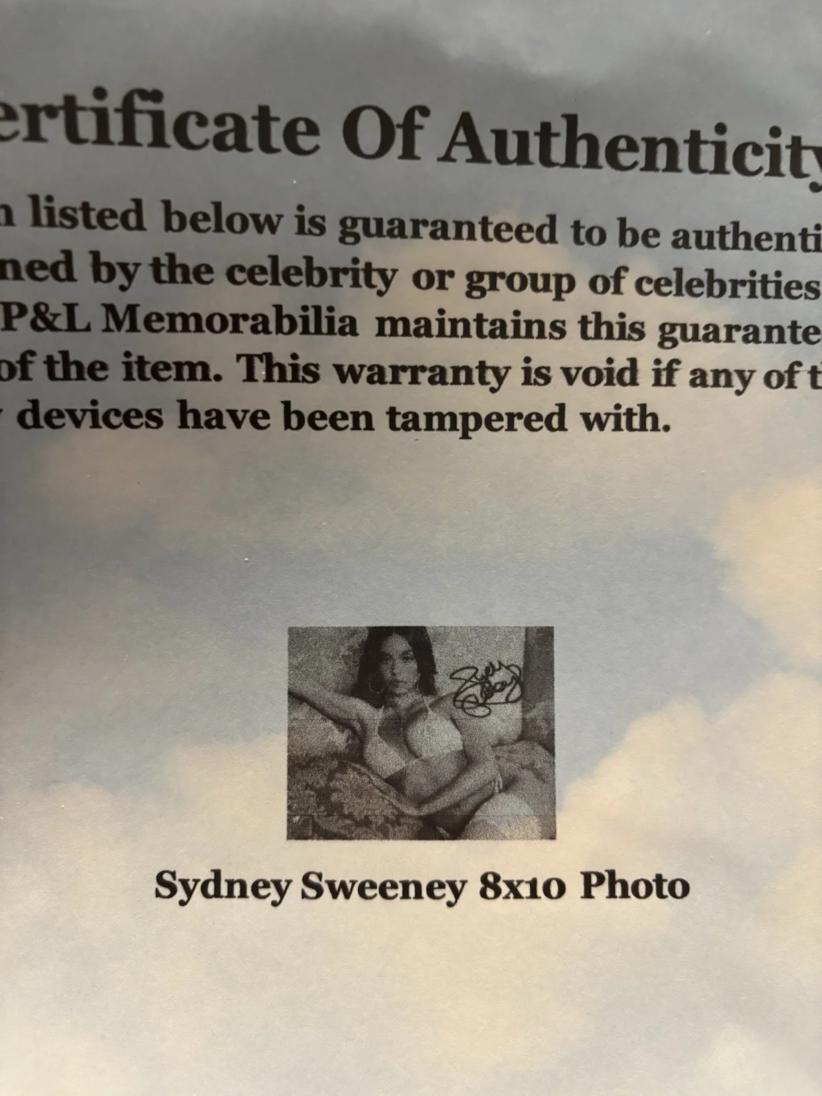 Sydney Sweeney / Americana Housemaid Sexy Eyes Signed Autograph 8x10 Photo COA, изображение 4
