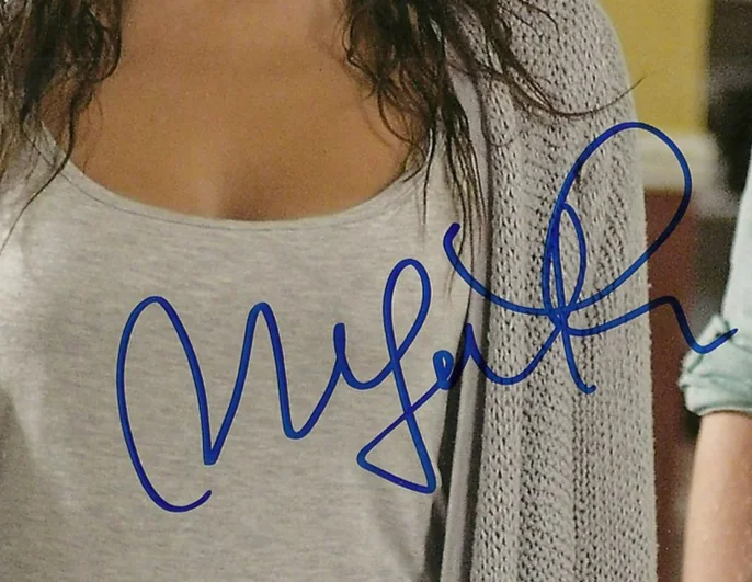 Meaghan Rath — Signed Meaghan Rath Sam Huntington Being Human 8x10 Photo w JSA Authentication, image 3