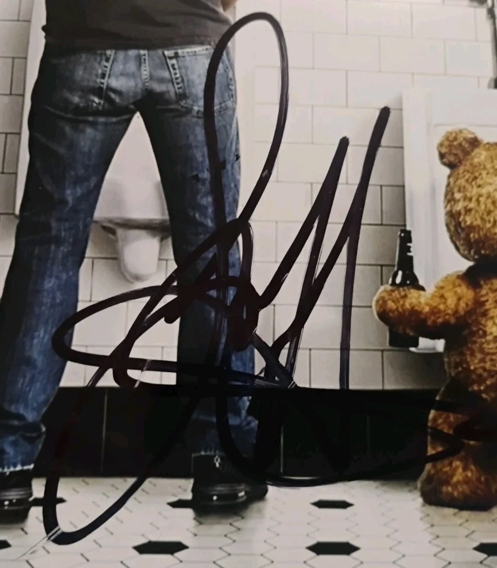 Tiffany — TIFFANY SINGER I THINK WE'RE ALONE SIGNED AUTOGRAPHED TED MOVIE 8X10 PHOTO RARE, изображение 2