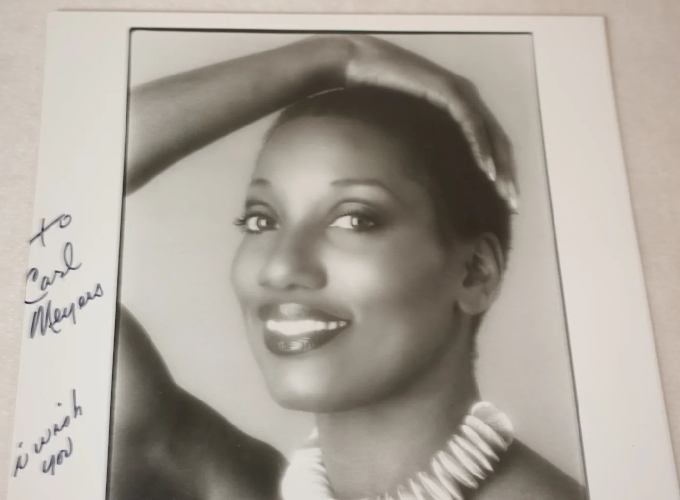 Rhetta Hughes SIGNED Soul R&B Singer Original Promotional Photo, изображение 2