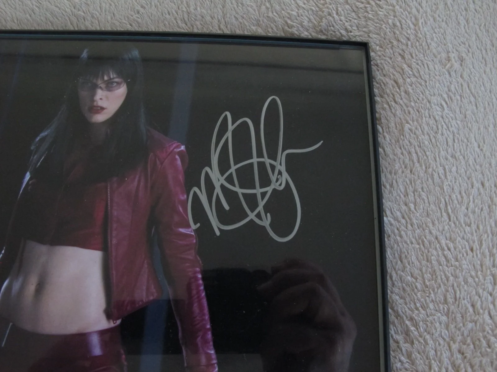 Milla Jovovich — Milla Jovovich ~ Hand SIGNED 8x10 Photo ~ Ultraviolet ~ Violet Song jat Shariff, изображение 3