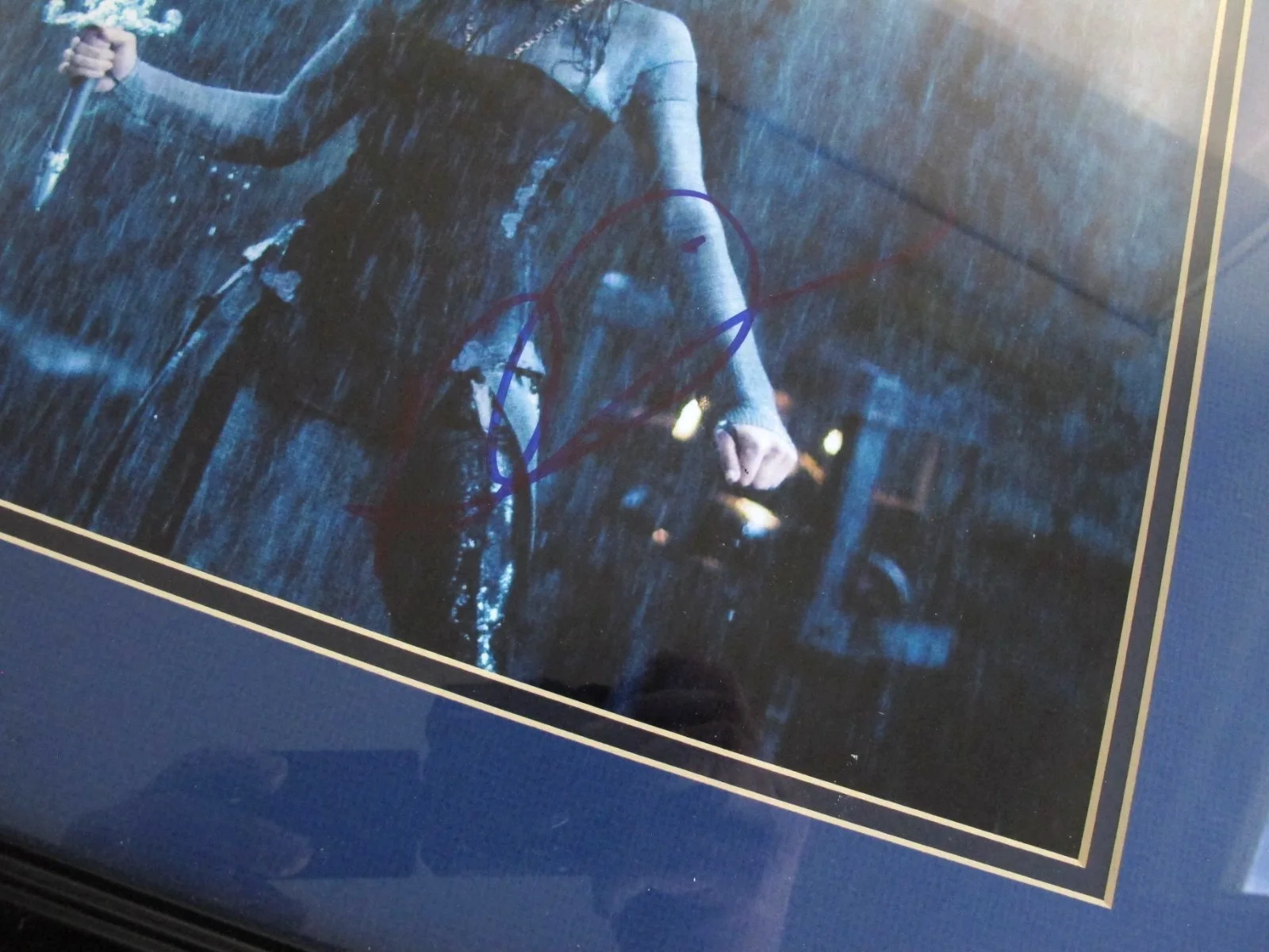 Rhona Mitra — Rhona Mitra SIGNED 11x14 UNDERWORLD: Rise Of The Lycans ~ with COA, image 4