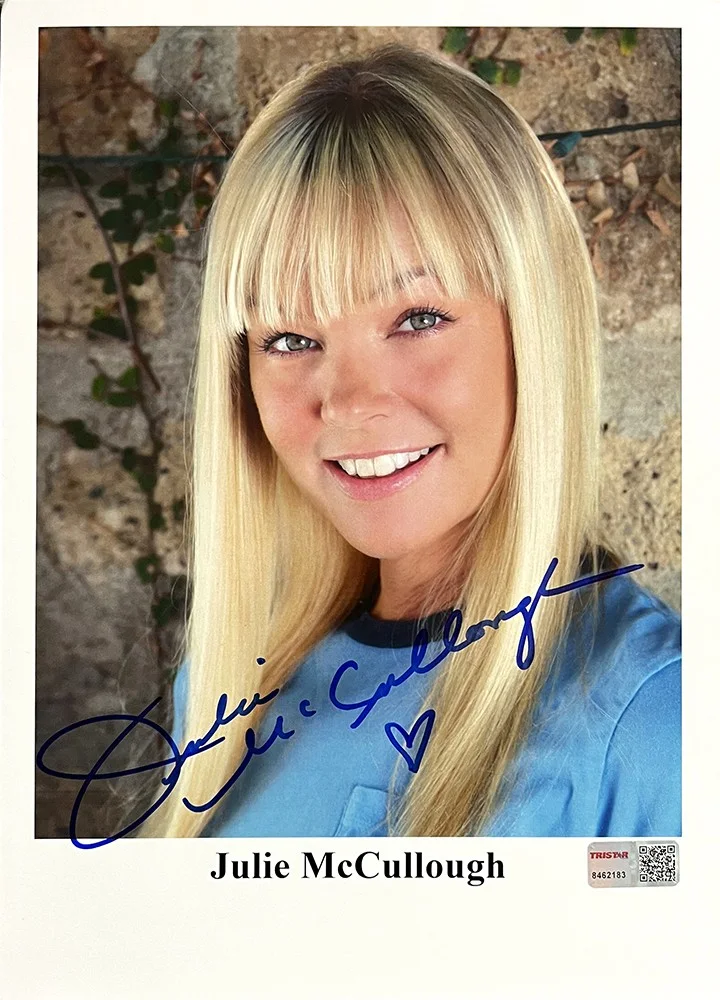 Julie McCullough — Julie McCullough Signed Autographed Headshot 8x10 Photo TRISTAR