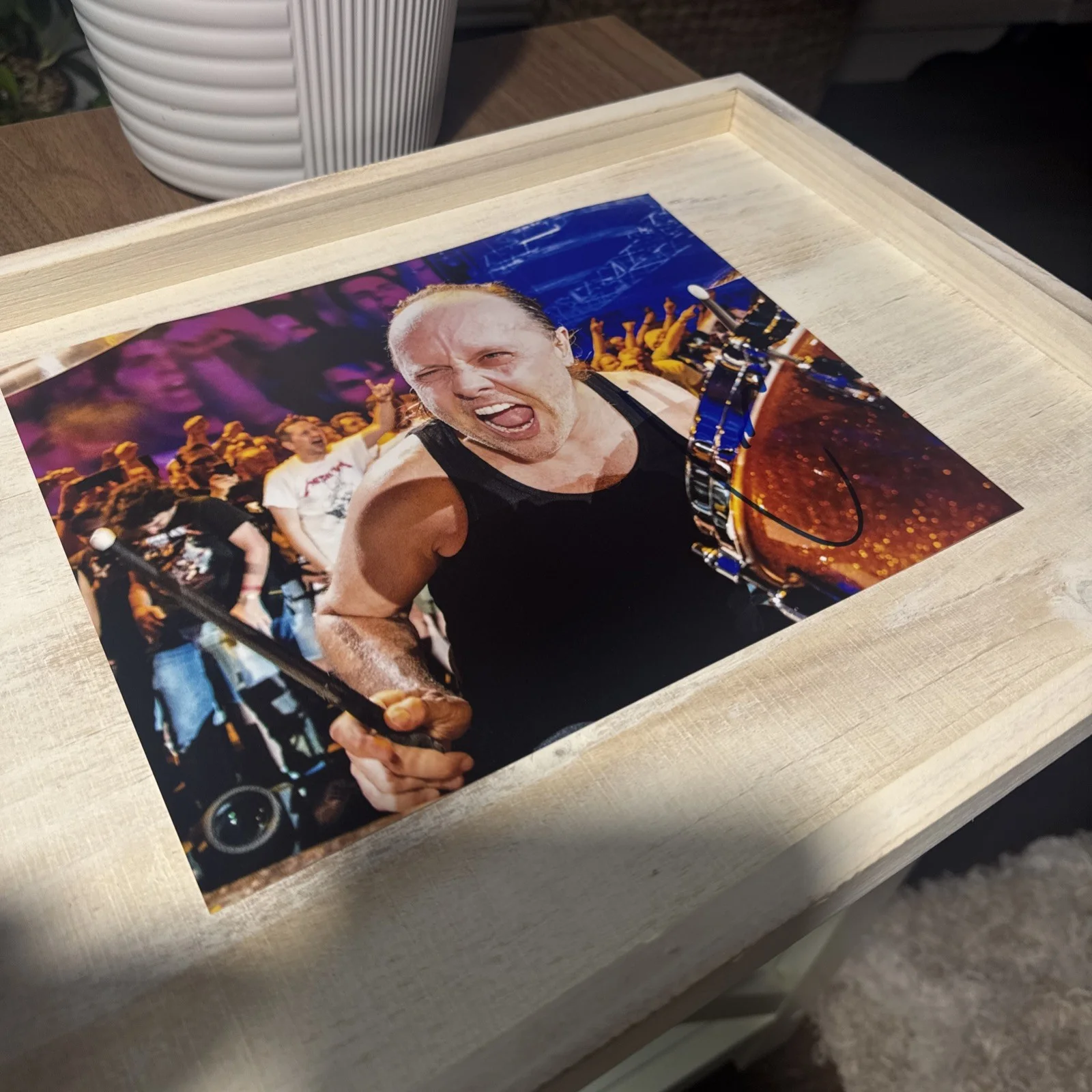 LARS ULRICH — LARS ULRICH ~ ORIGINAL SIGNED / AUTOGRAPHED 8x10 PHOTO METALLICA w/COA Hologram, изображение 2