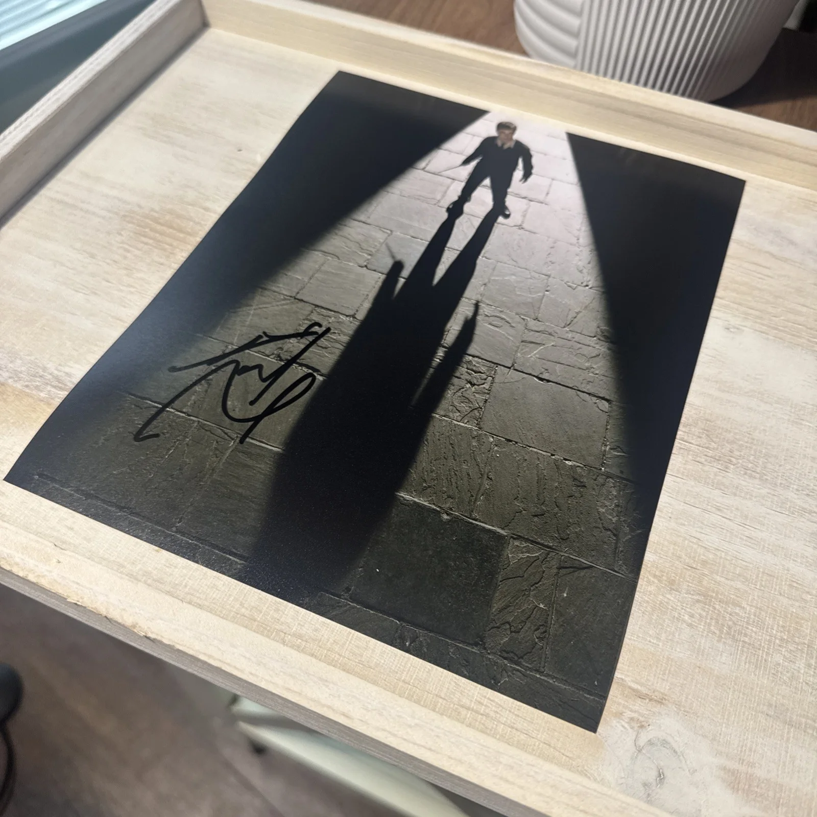 DANIEL RADCLIFFE — DANIEL RADCLIFFE SIGNED AUTOGRAPH "HARRY POTTER" 8x10 RARE PHOTO w/COA Proof !!, image 2