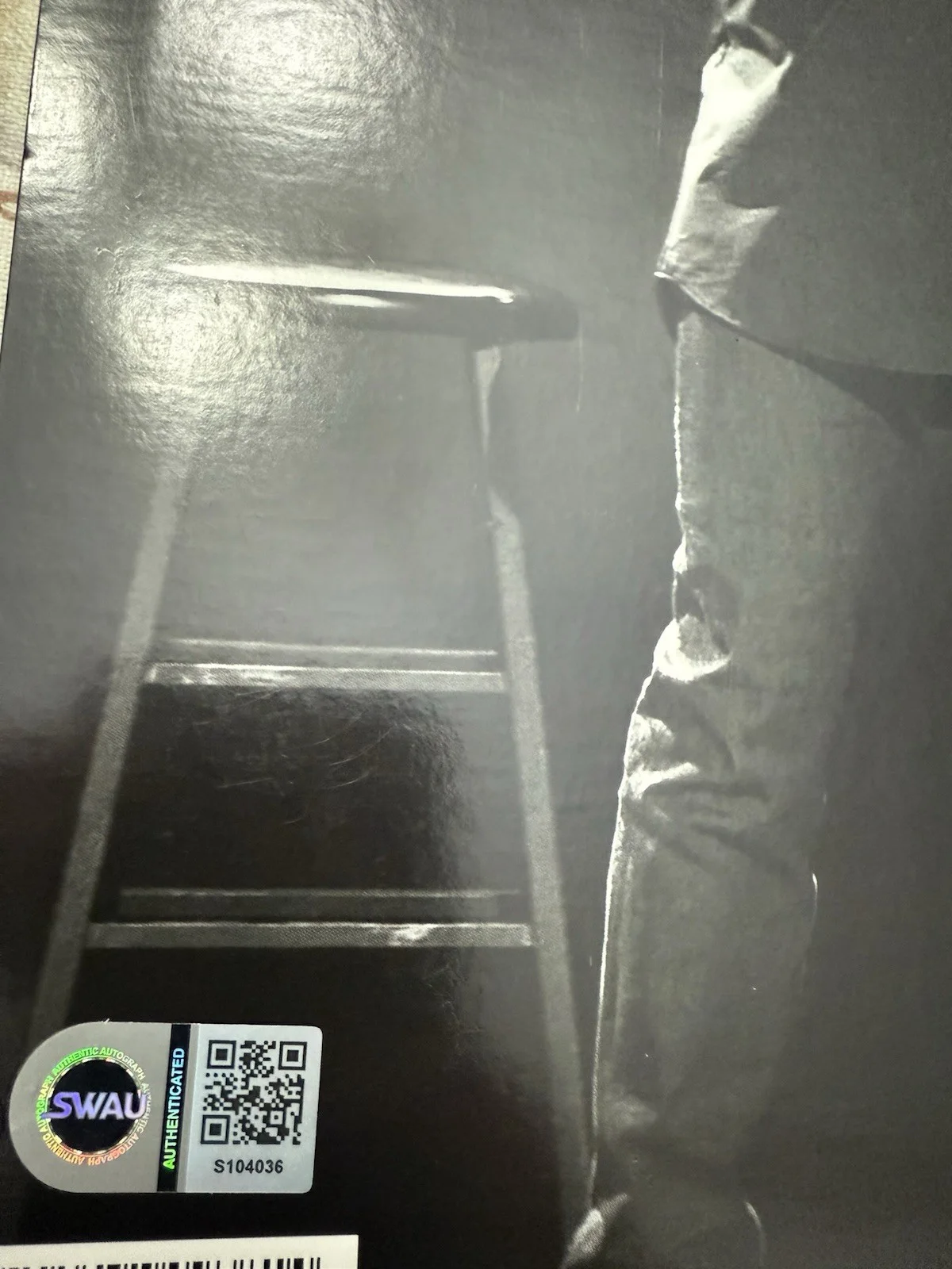 Joe Rogan Signed "Strange Times" Vinyl Record Album (SWAU), изображение 2