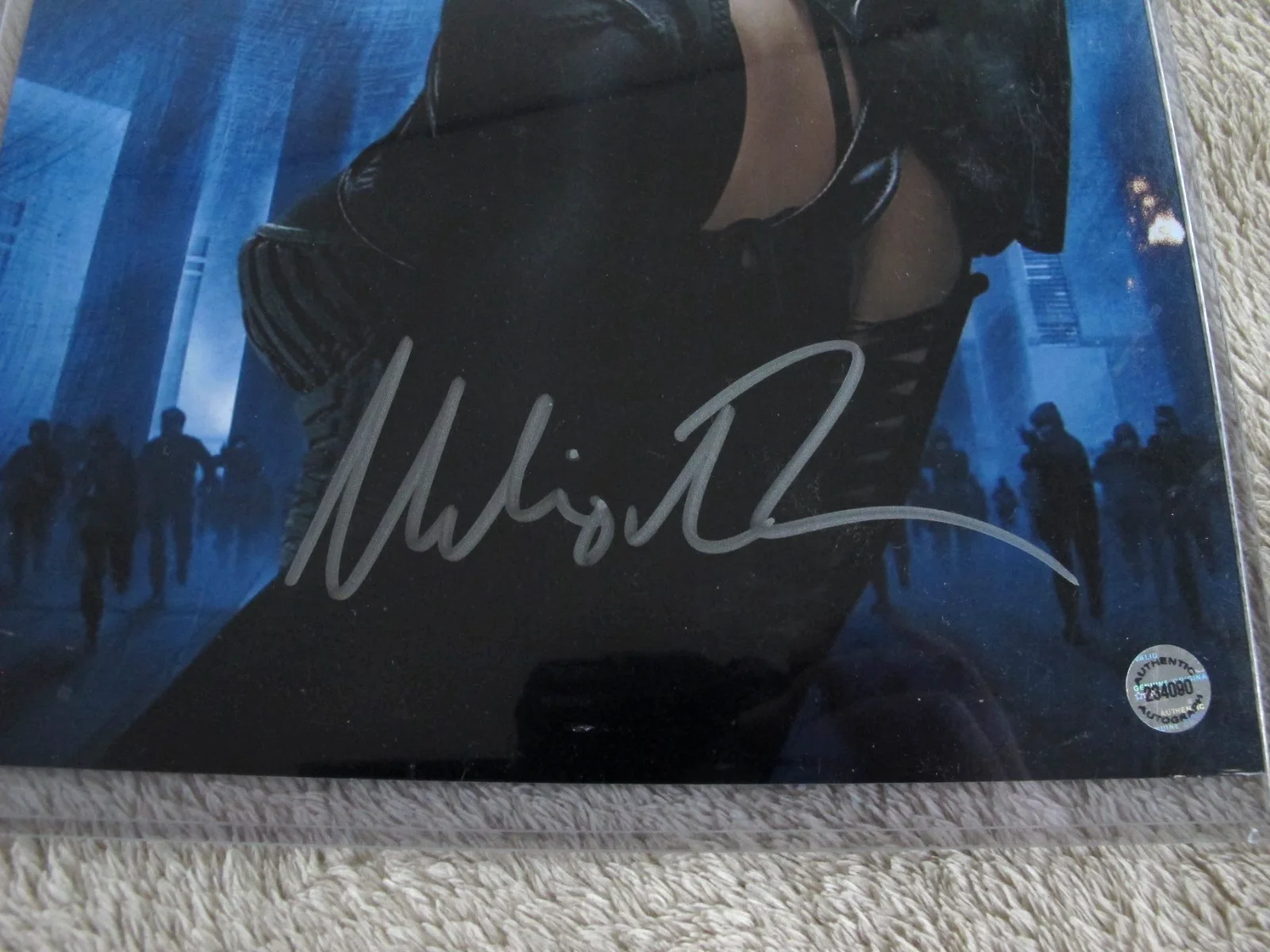 autograph — Charlize Theron SIGNED Autographed 8x10 Aeon Flux Photo COA, image 2