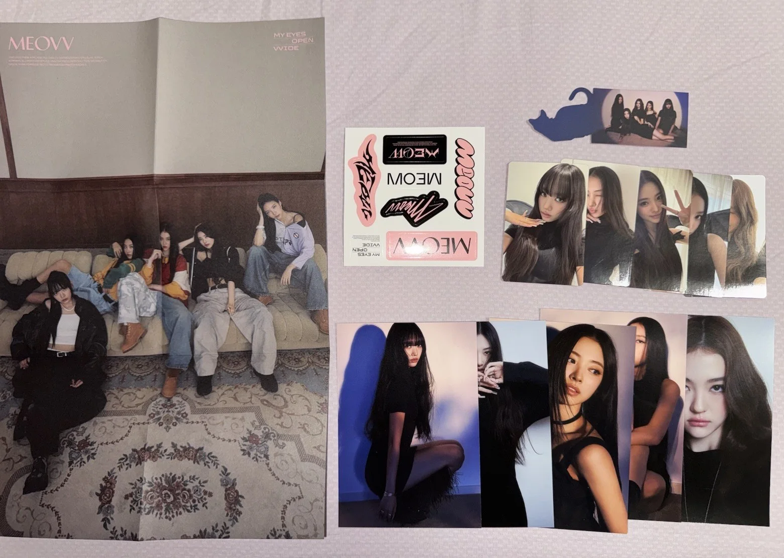 MEOVV - My Eyes VVide Open Grill Ver. 1st Mini Album Mwave Signed Autographed, image 4