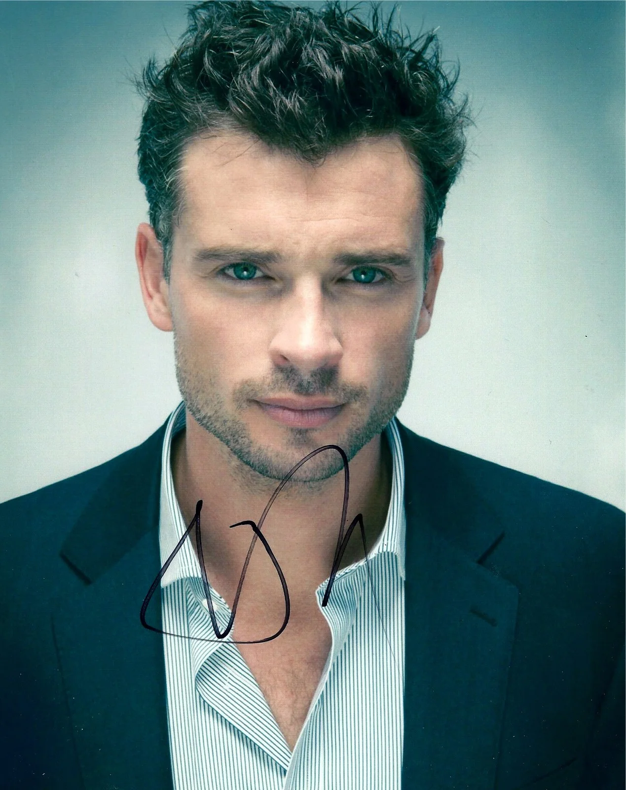 Tom Welling — Tom Welling signed 8x10 photo - The Choice, Smallville