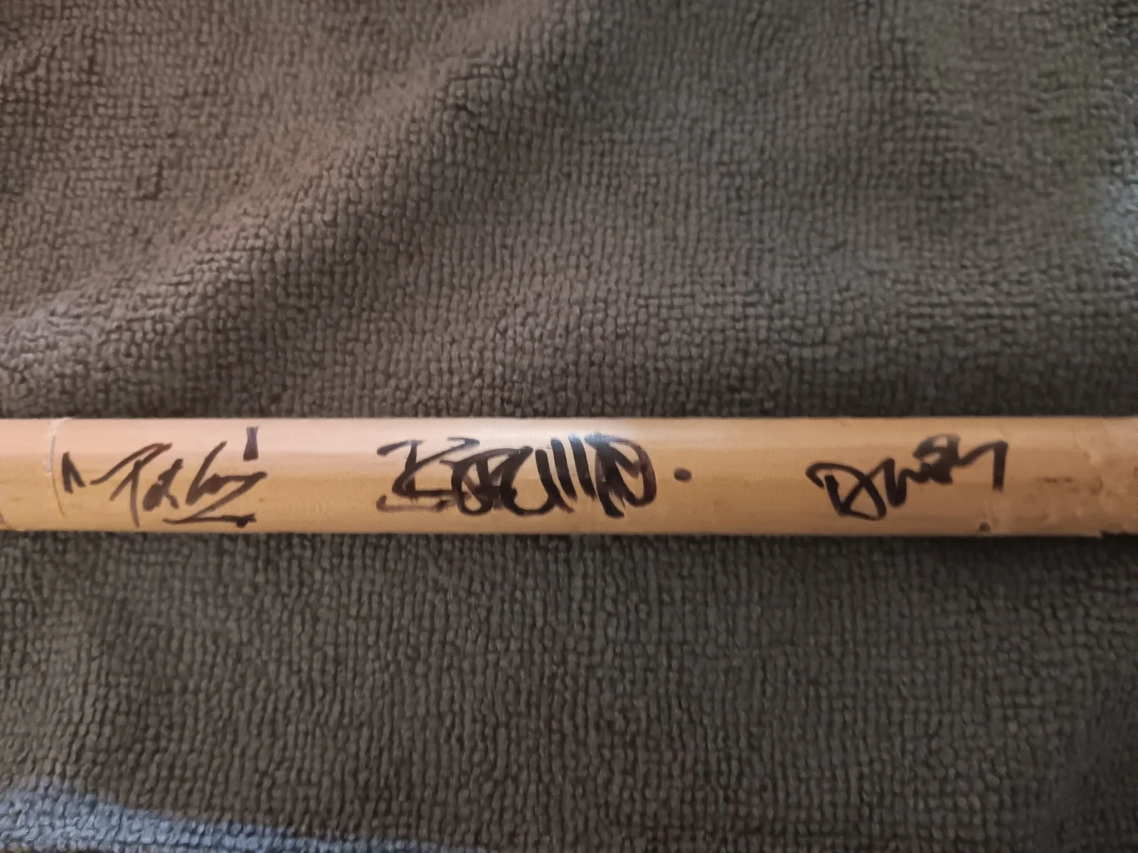 Damageplan Pantera signed drumstick by Vinnie Paul /Dimebag/Concert Used, image 2