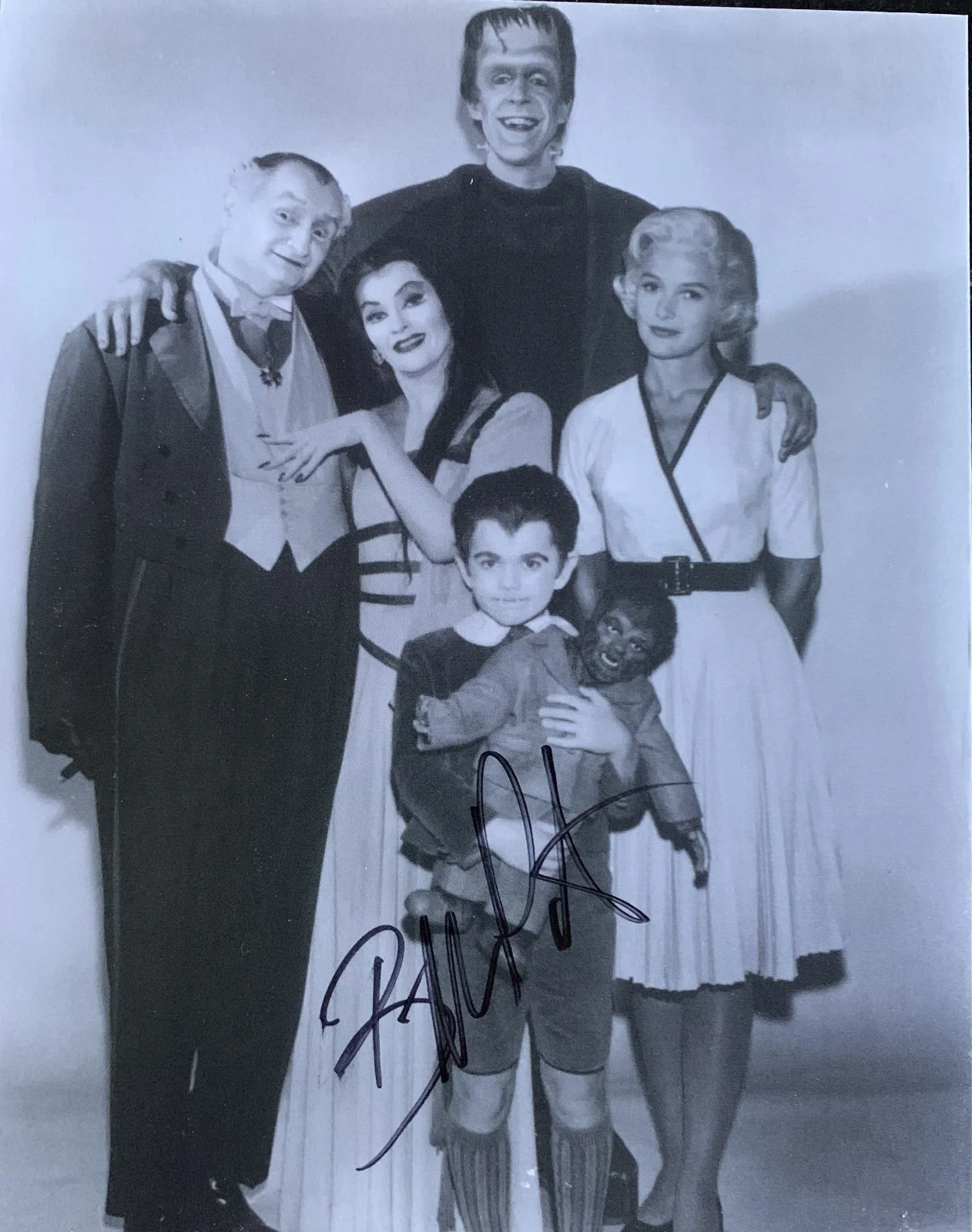 Butch Patrick — Butch Patrick SIGNED 8x10 Eddie Munster The Munsters Family
