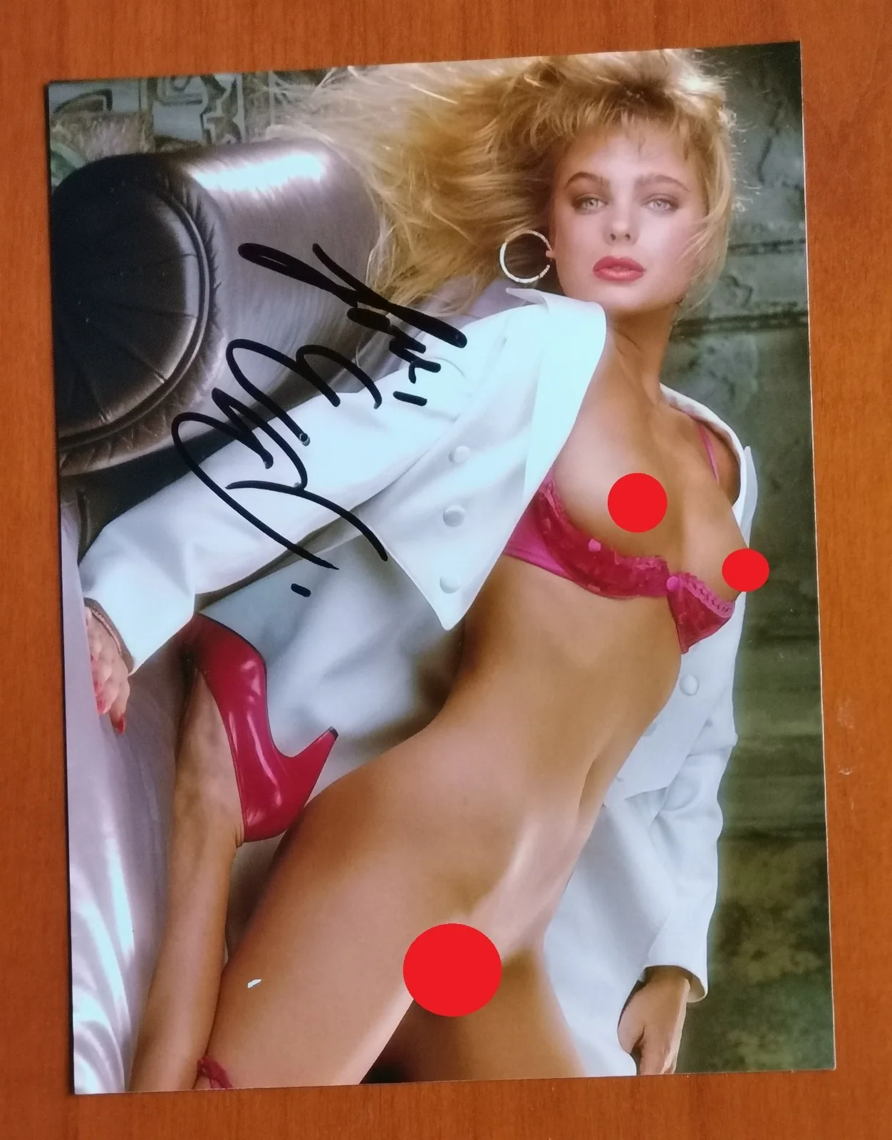 Erika Eleniak — Erika Eleniak, Baywatch, Playboy, Signed Autographed 8x6 Photo, image 2