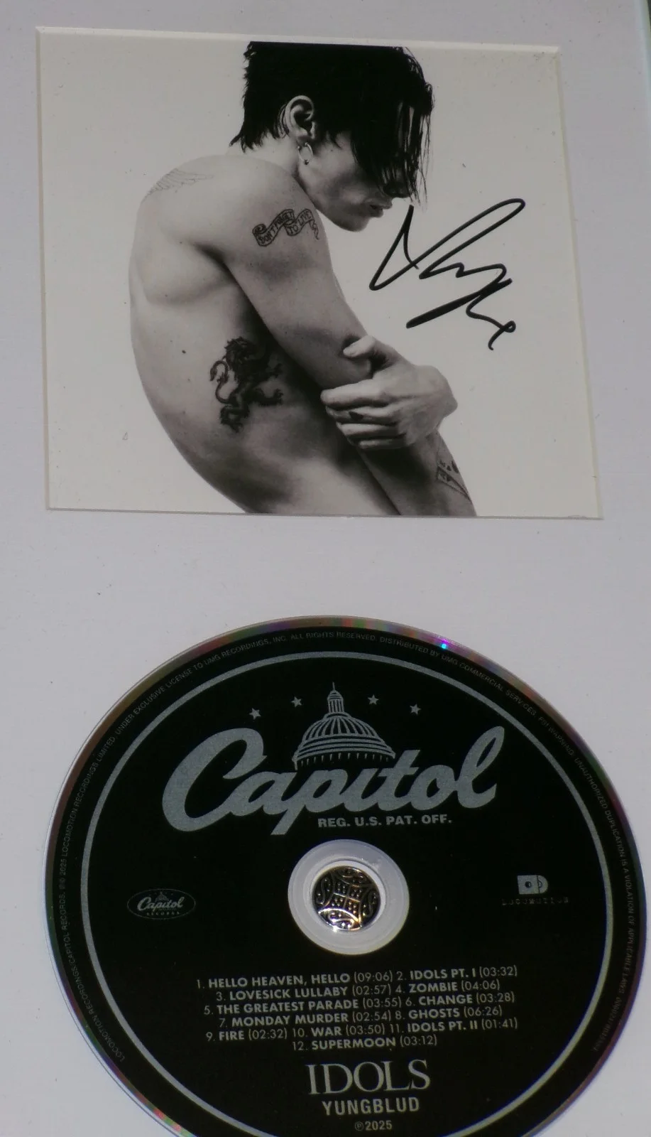 FRAMED MATTED SIGNED Yungblud Idols CD JSA CERT, image 2