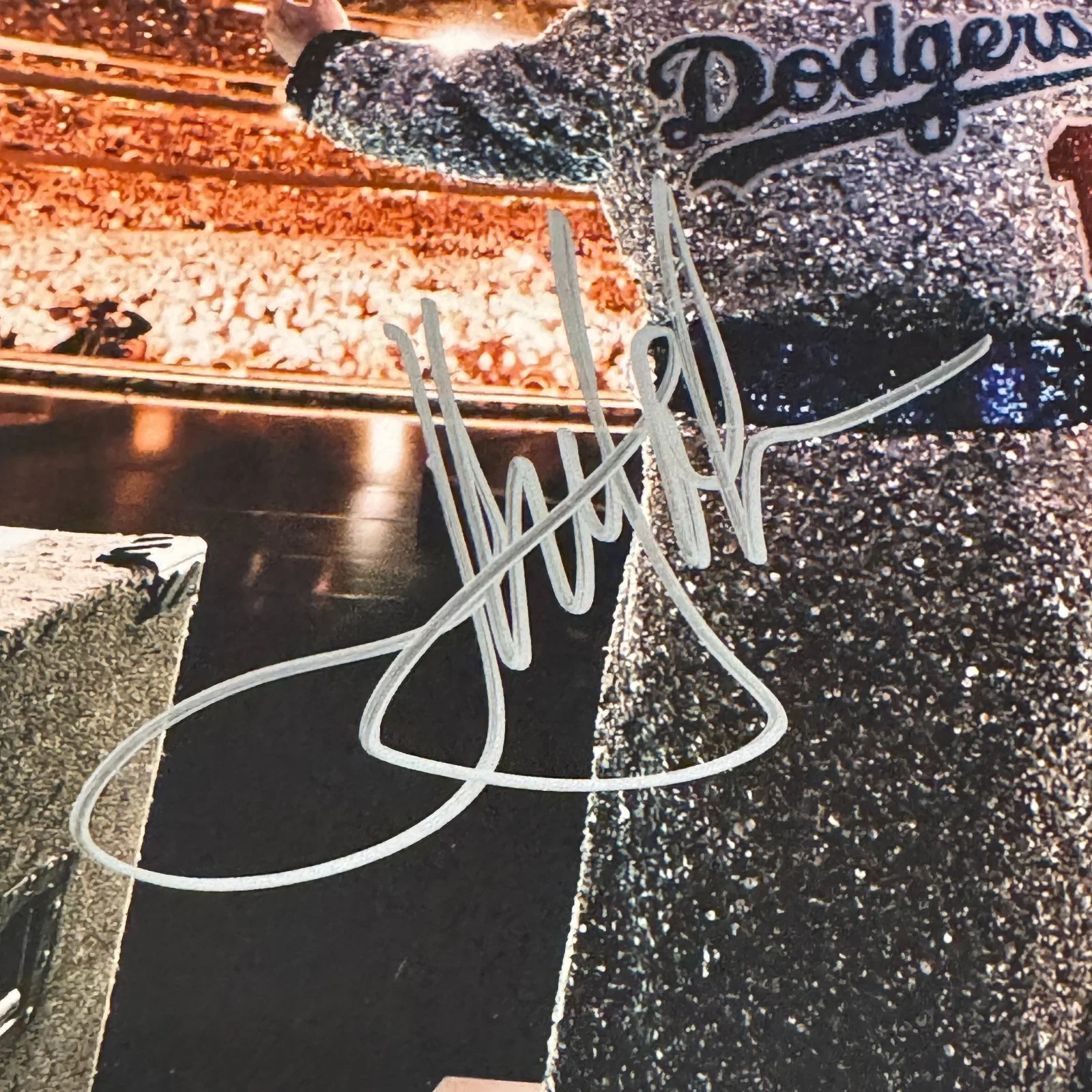 ELTON JOHN SIGNED AUTOGRAPHED 8X10 COLOR PHOTOGRAPH AUTO PHOTO W/ COA LA DODGERS, image 3