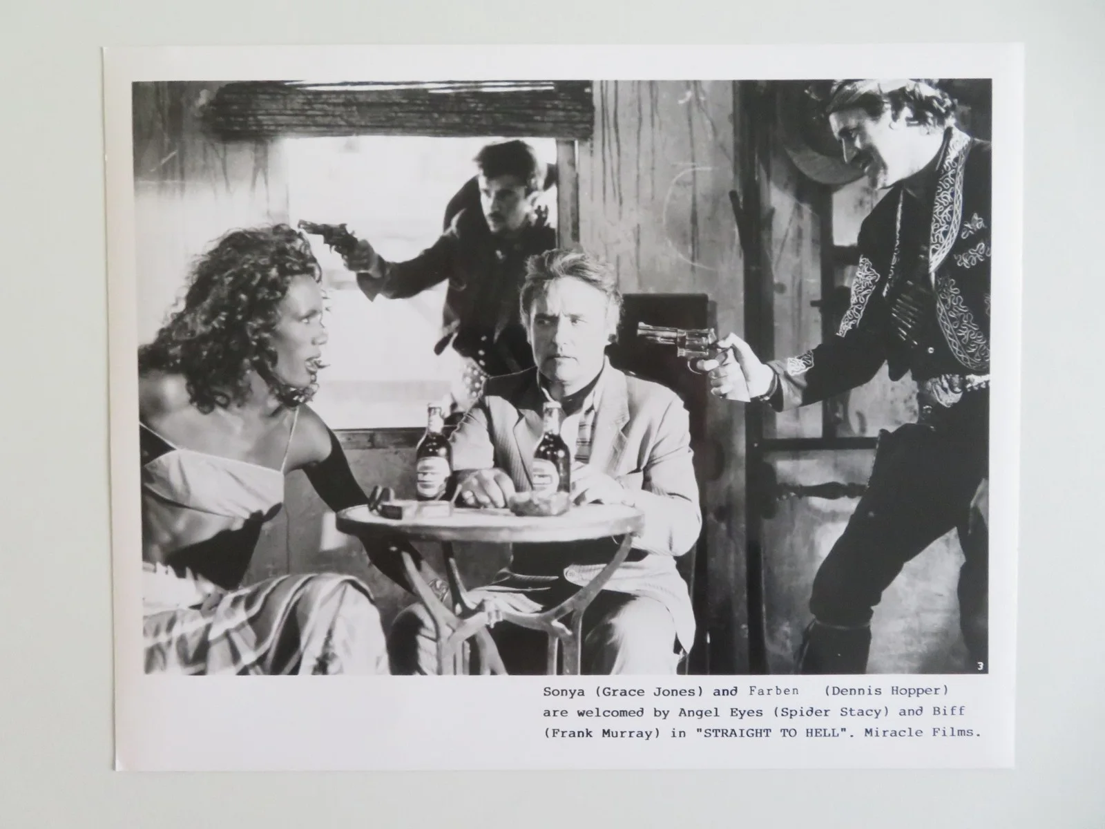 STRAIGHT TO HELL MOVIE STILL PHOTO LOT OF 9 DENNIS HOPPER GRACE JONES POGUES '87, изображение 3