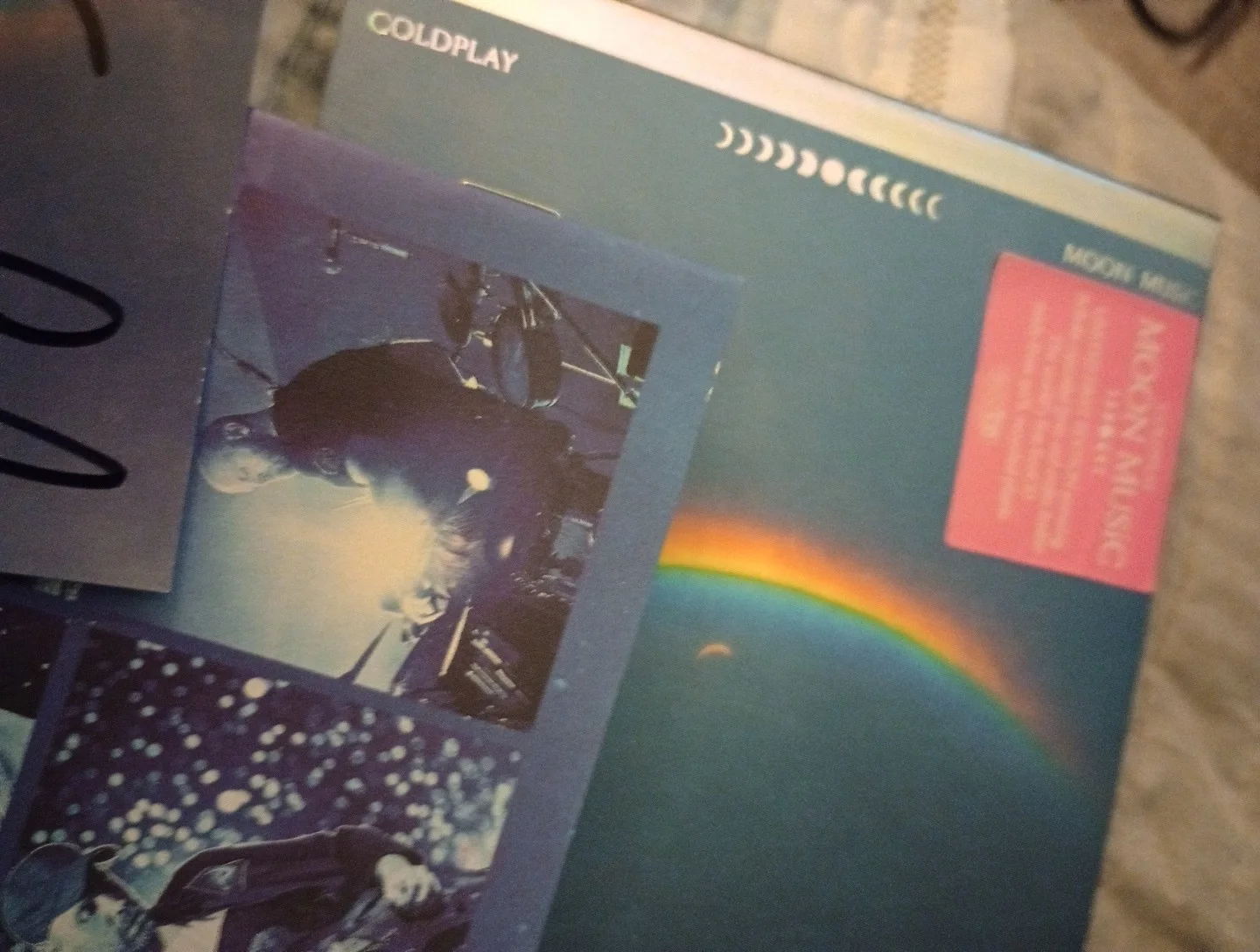 Coldplay Moon Music CD With Signed Autographed Auto Art Card Brand New Sealed, image 2