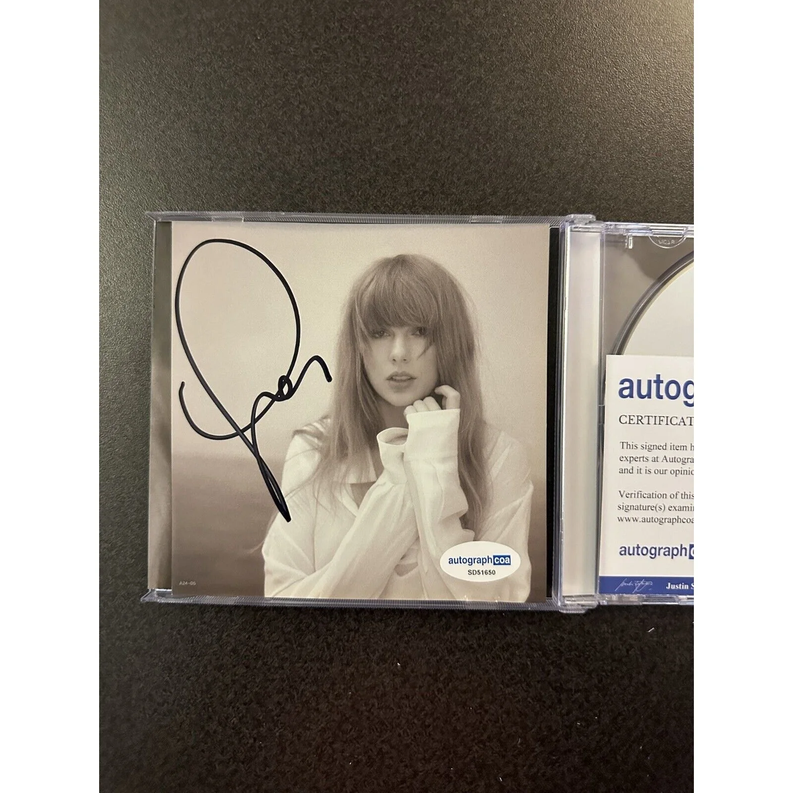 SIGNED Taylor Swift Autographed The Tortured Poets Department CD w/ COA SD51650, image 2