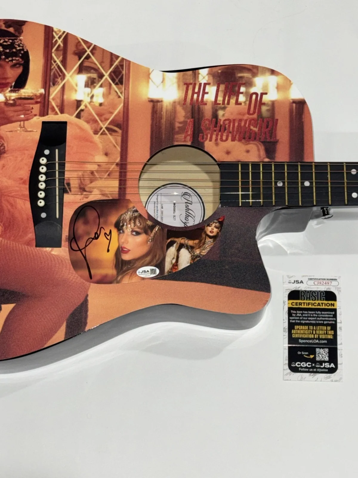 TAYLOR SWIFT SIGNED CUSTOM THE LIFE OF A SHOWGIRL ACOUSTIC GUITAR JSA COA, изображение 2