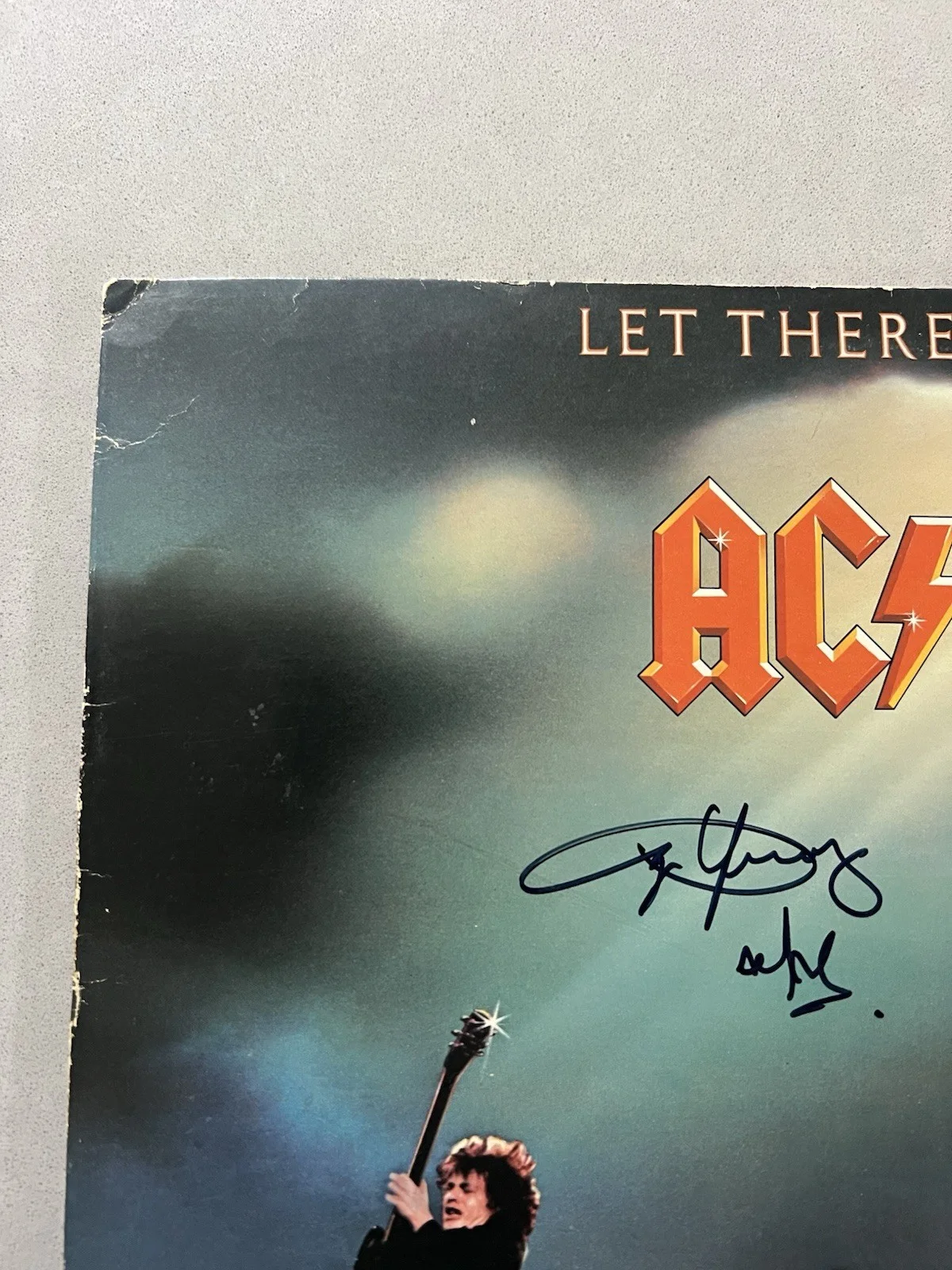 Angus Young signed autographed AC/DC Album Record Vinyl Beckett BAS COA Rock, image 5