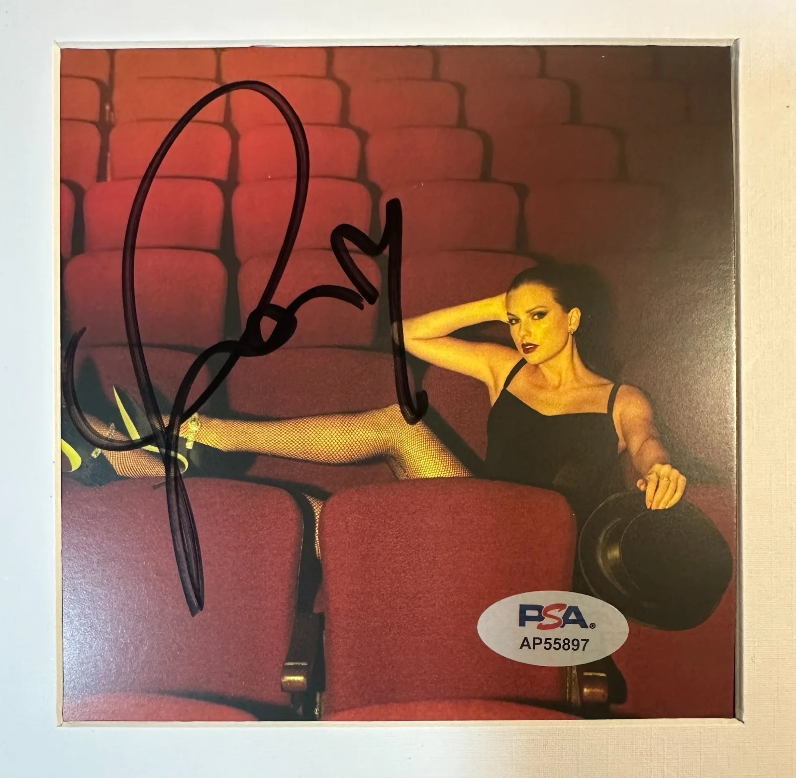 Taylor Swift Signed Photo + CD PSA DNA Authenticated Framed Collectible, image 3